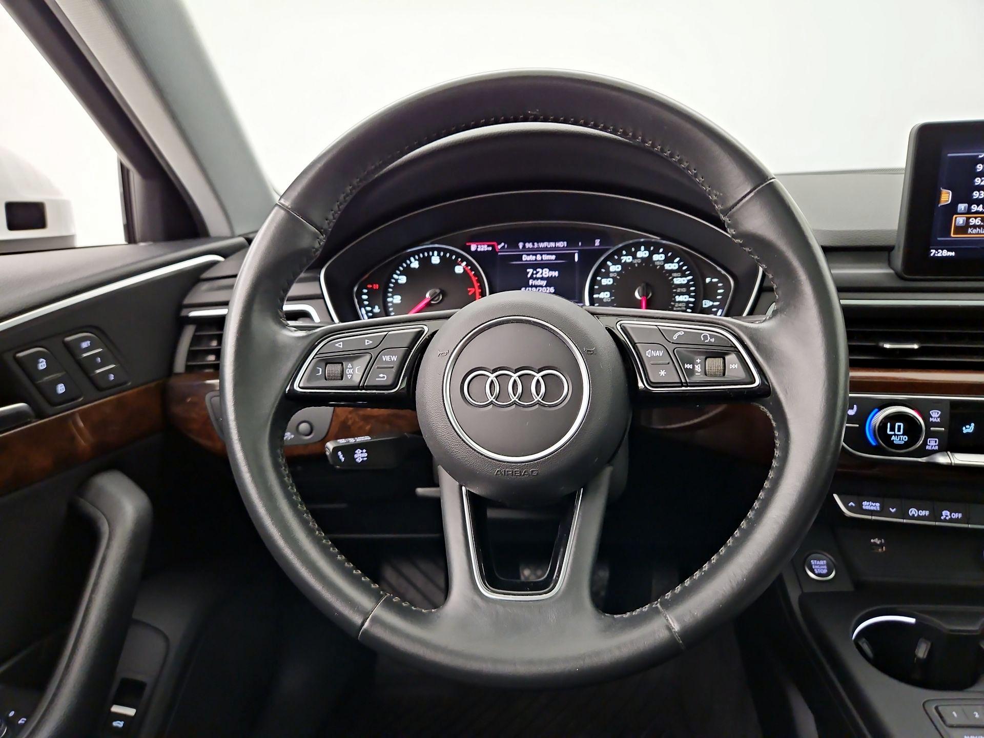 Thumbnail: 2019 Audi A4 - 10