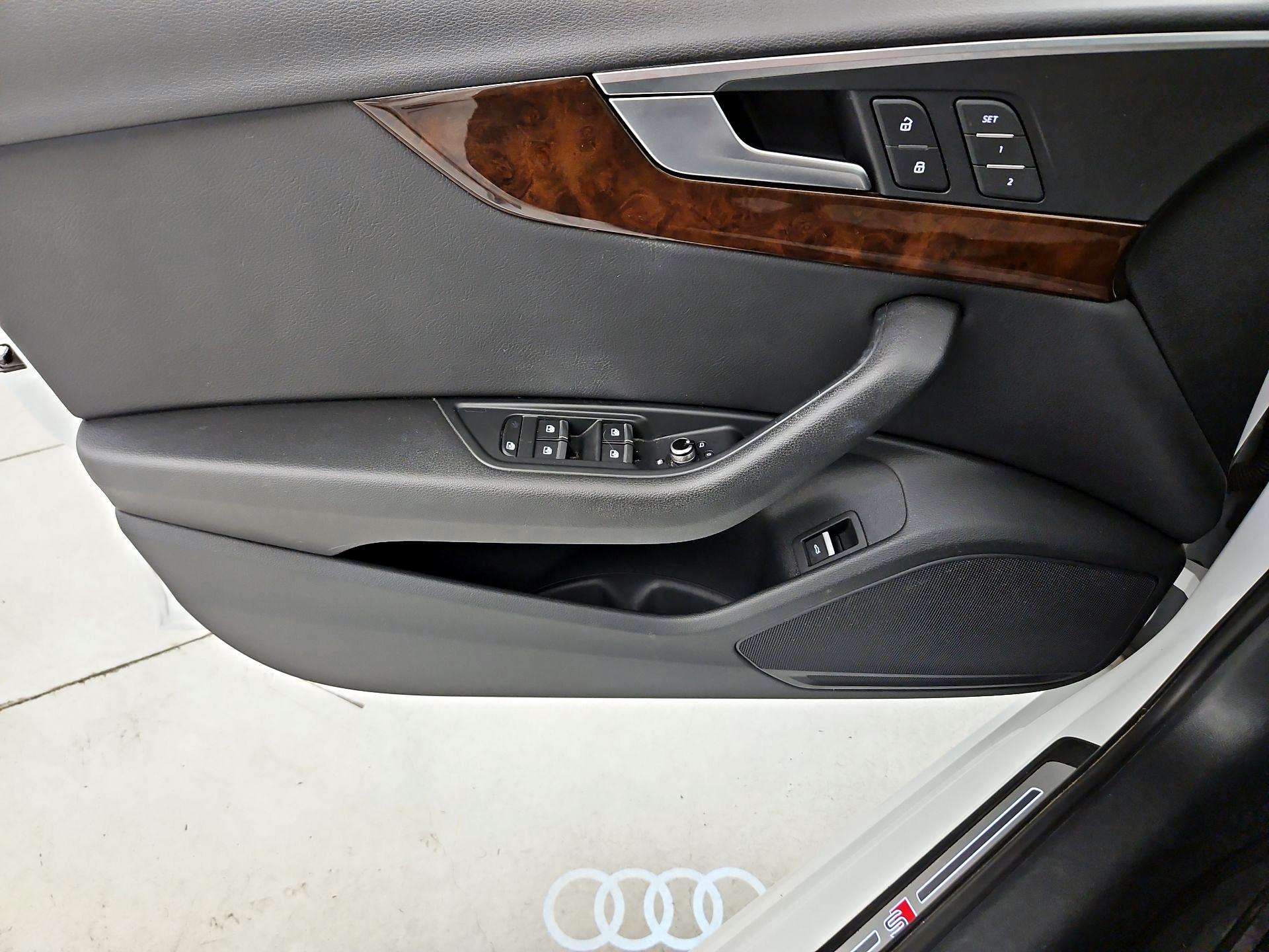 Thumbnail: 2019 Audi A4 - 12