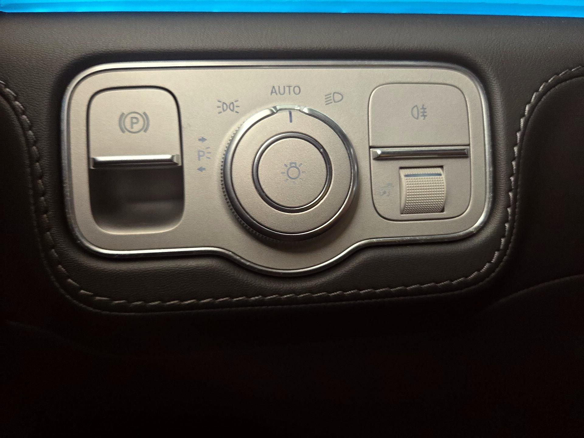 Thumbnail: 2021 Mercedes-Benz GL-Class - 13
