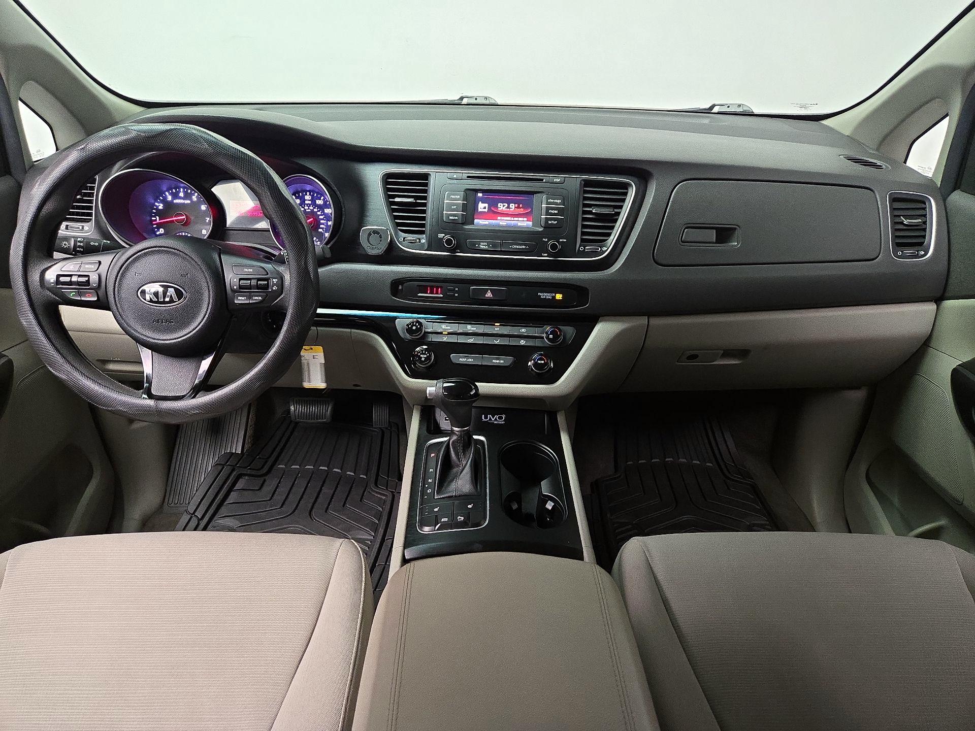 Thumbnail: 2015 Kia Sedona - 9