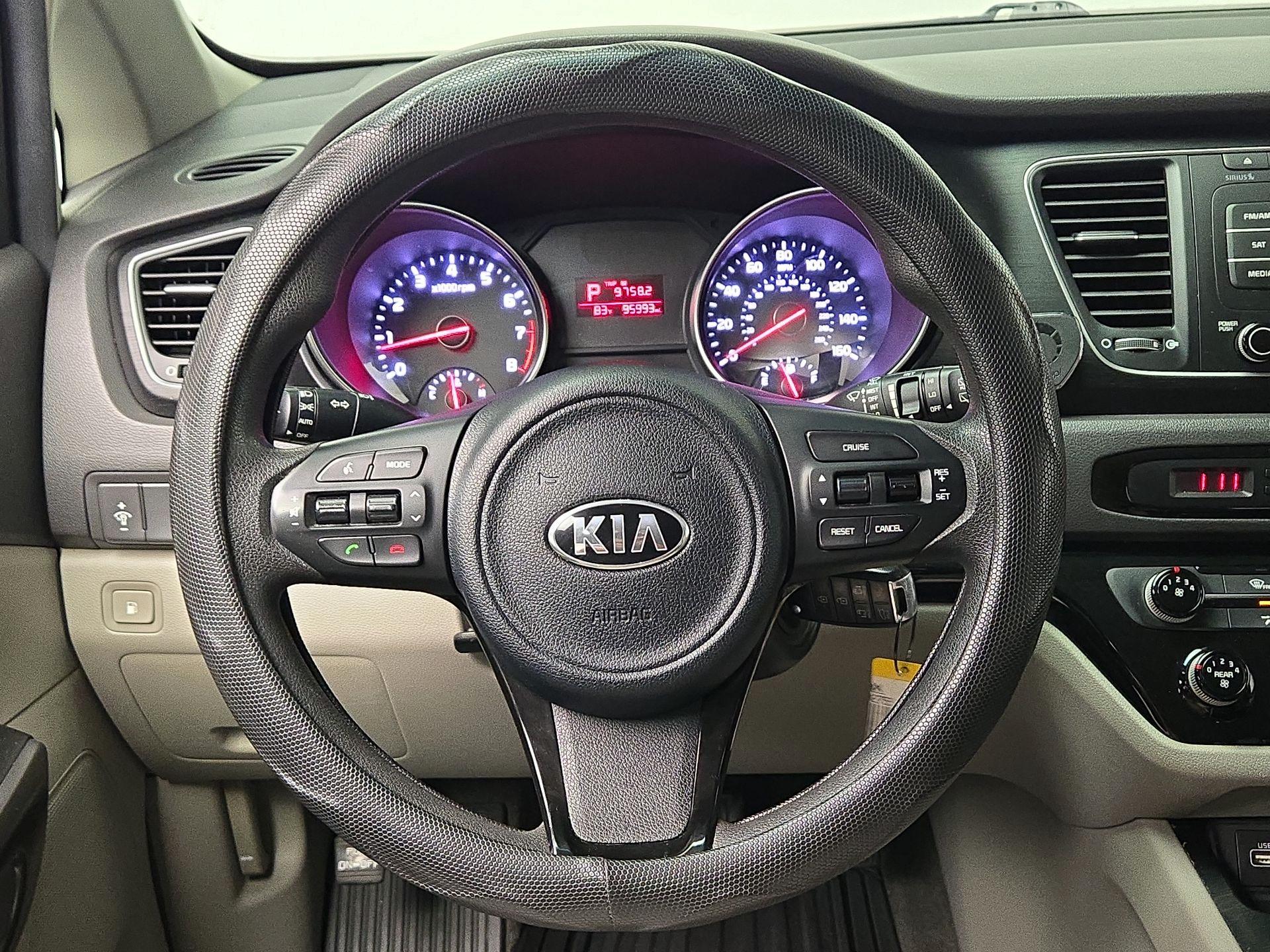 Thumbnail: 2015 Kia Sedona - 10