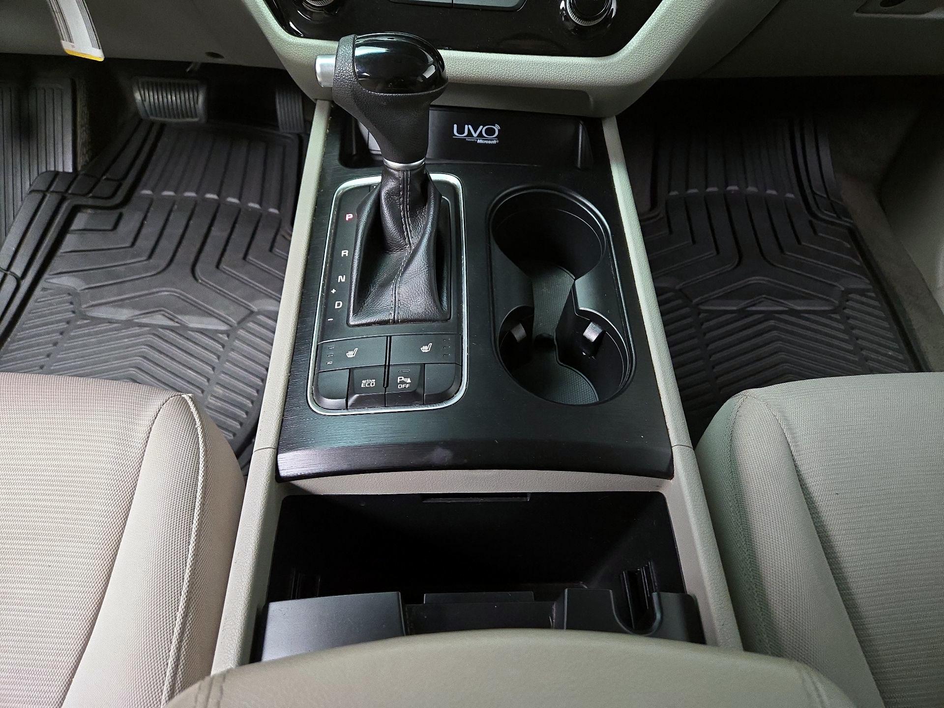 Thumbnail: 2015 Kia Sedona - 17