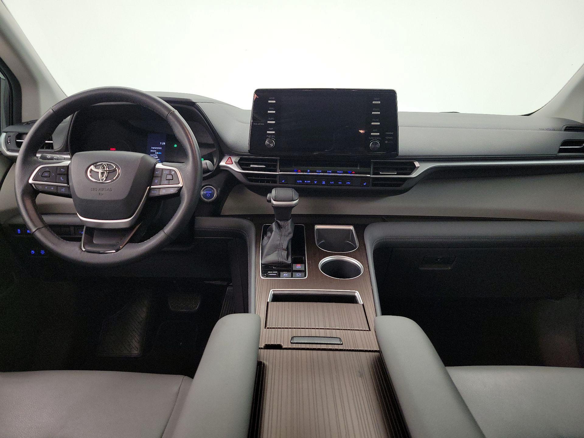 Thumbnail: 2021 Toyota Sienna - 9