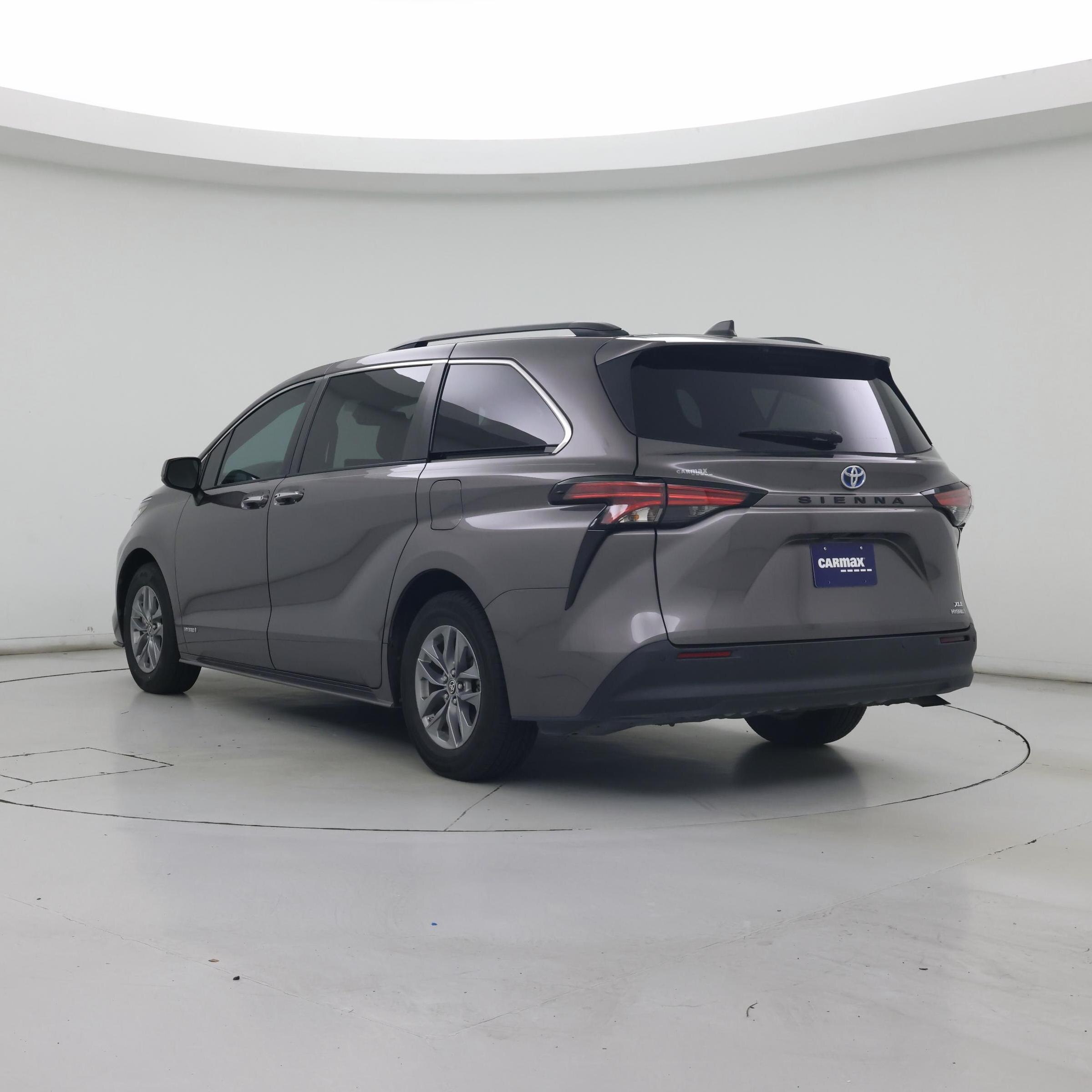 Thumbnail: 2021 Toyota Sienna - 2