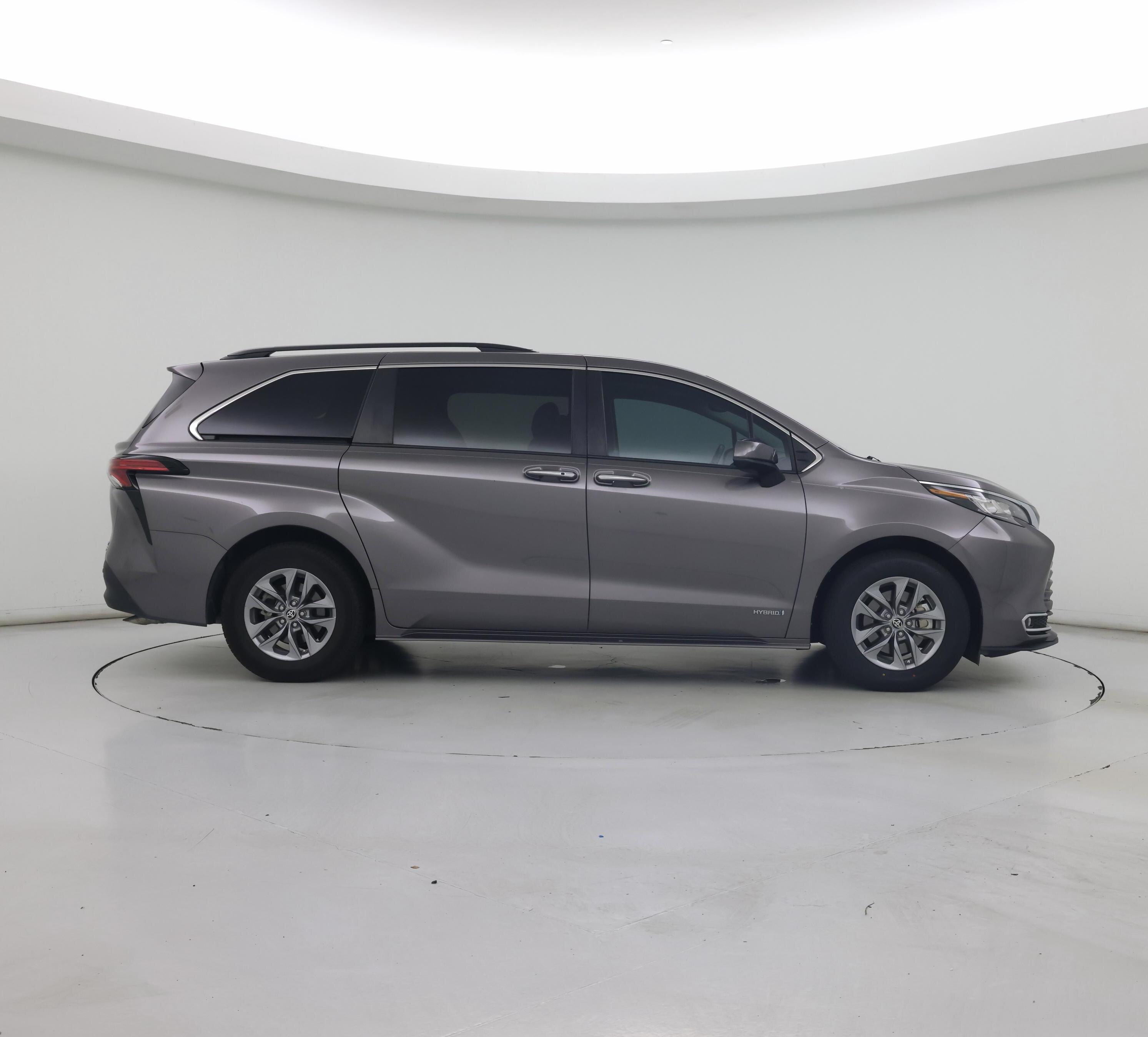 Thumbnail: 2021 Toyota Sienna - 7