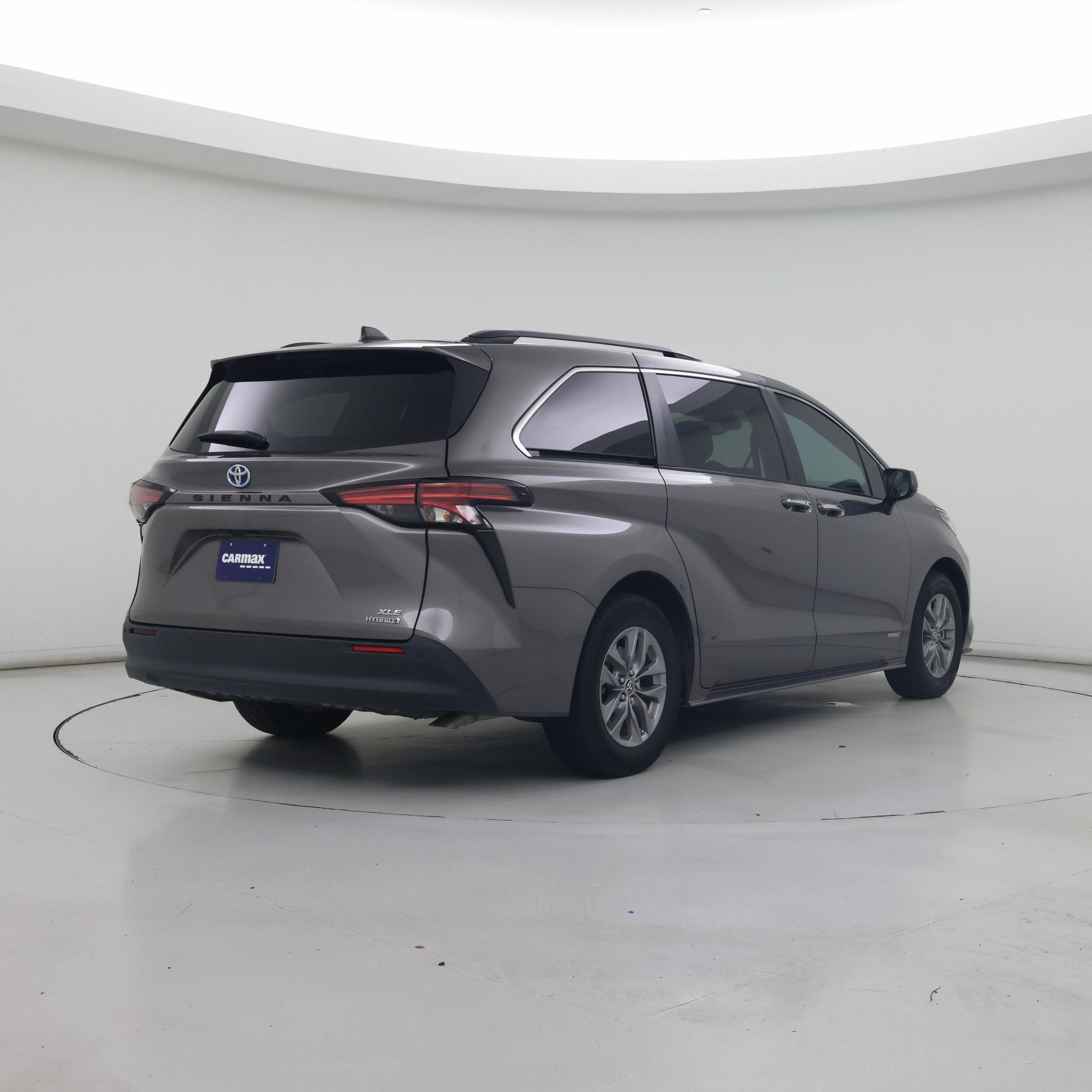 Thumbnail: 2021 Toyota Sienna - 8