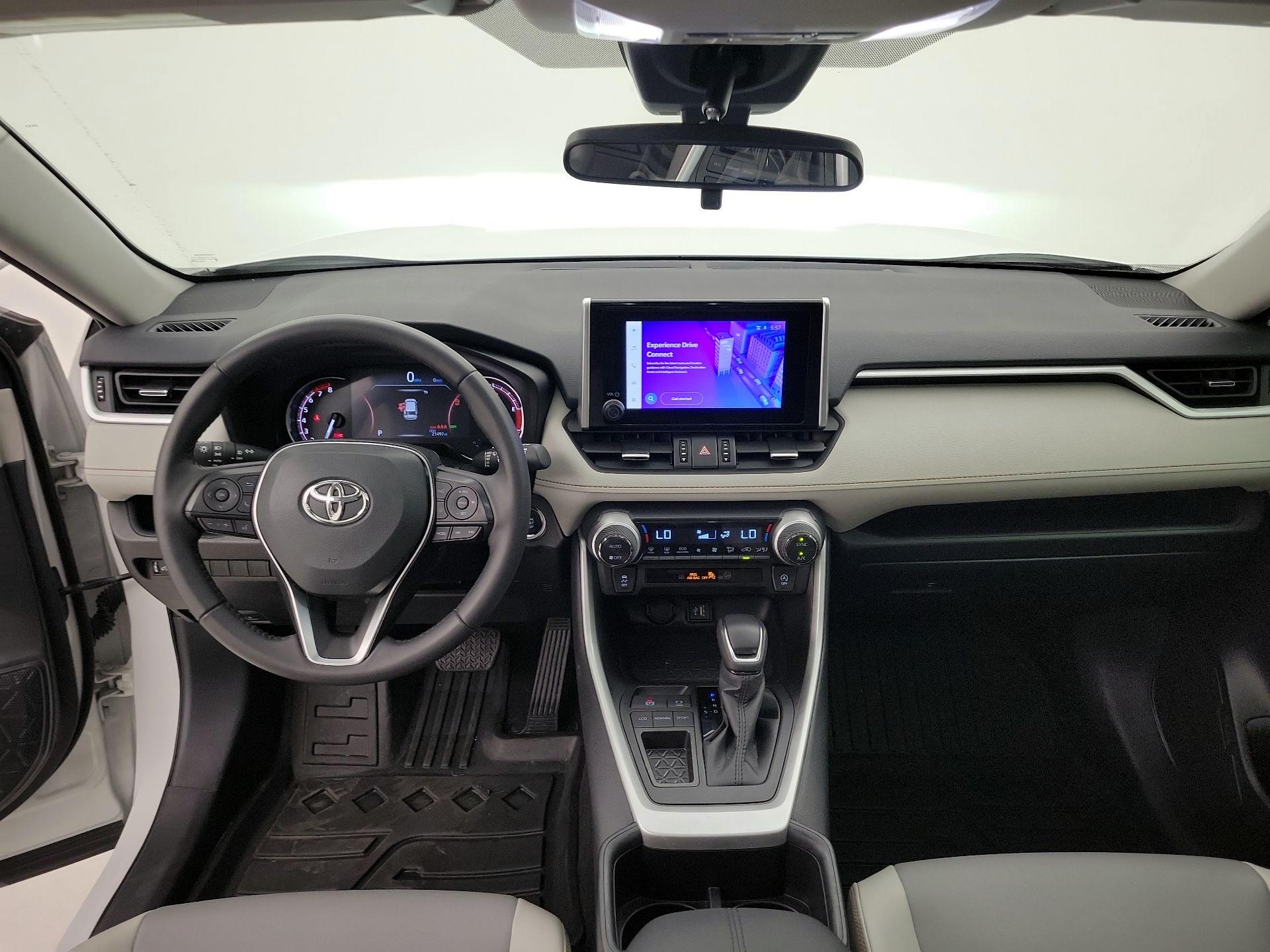Thumbnail: 2025 Toyota RAV4 - 9