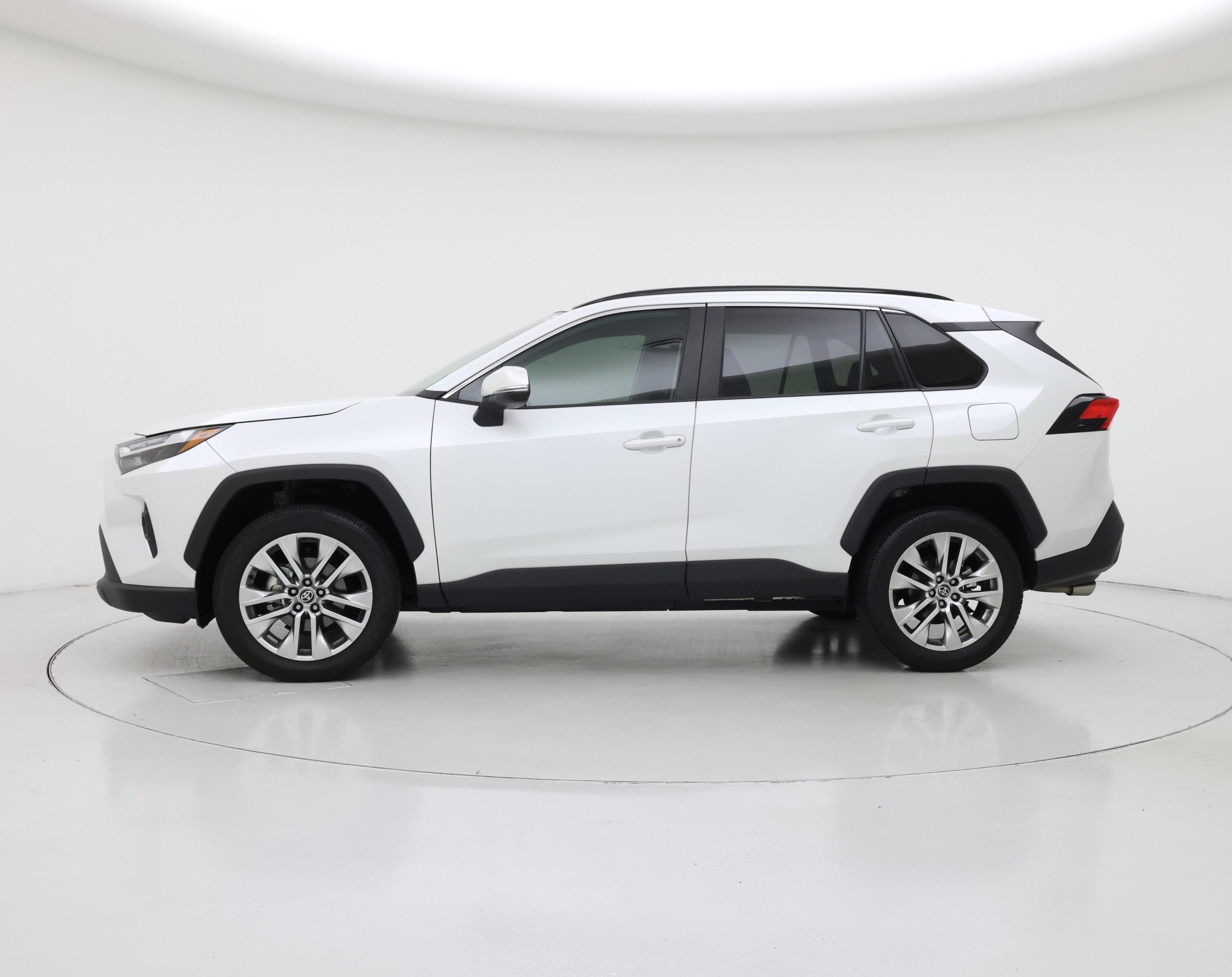 Thumbnail: 2025 Toyota RAV4 - 3