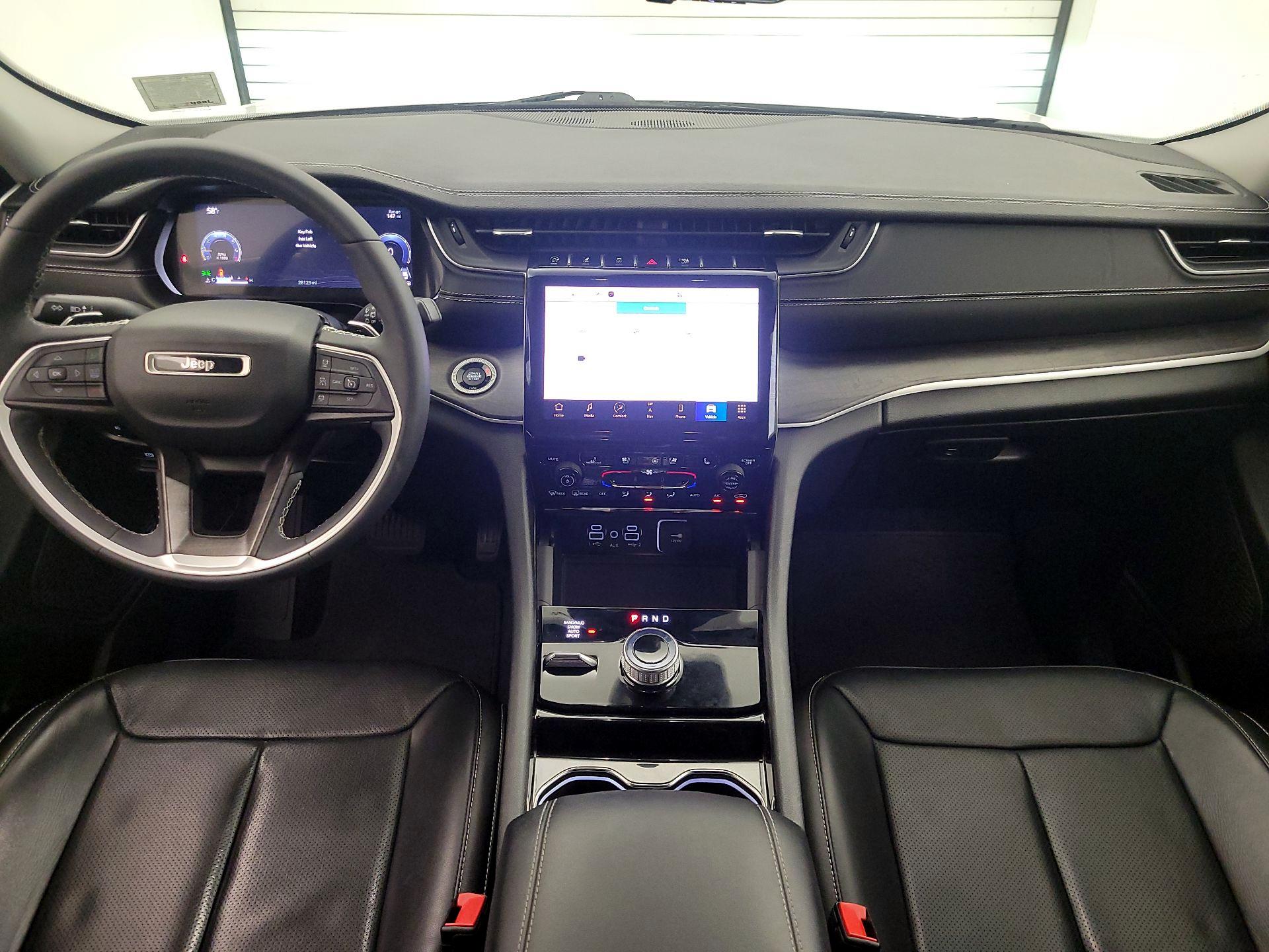 Thumbnail: 2023 Jeep Grand Cherokee - 9