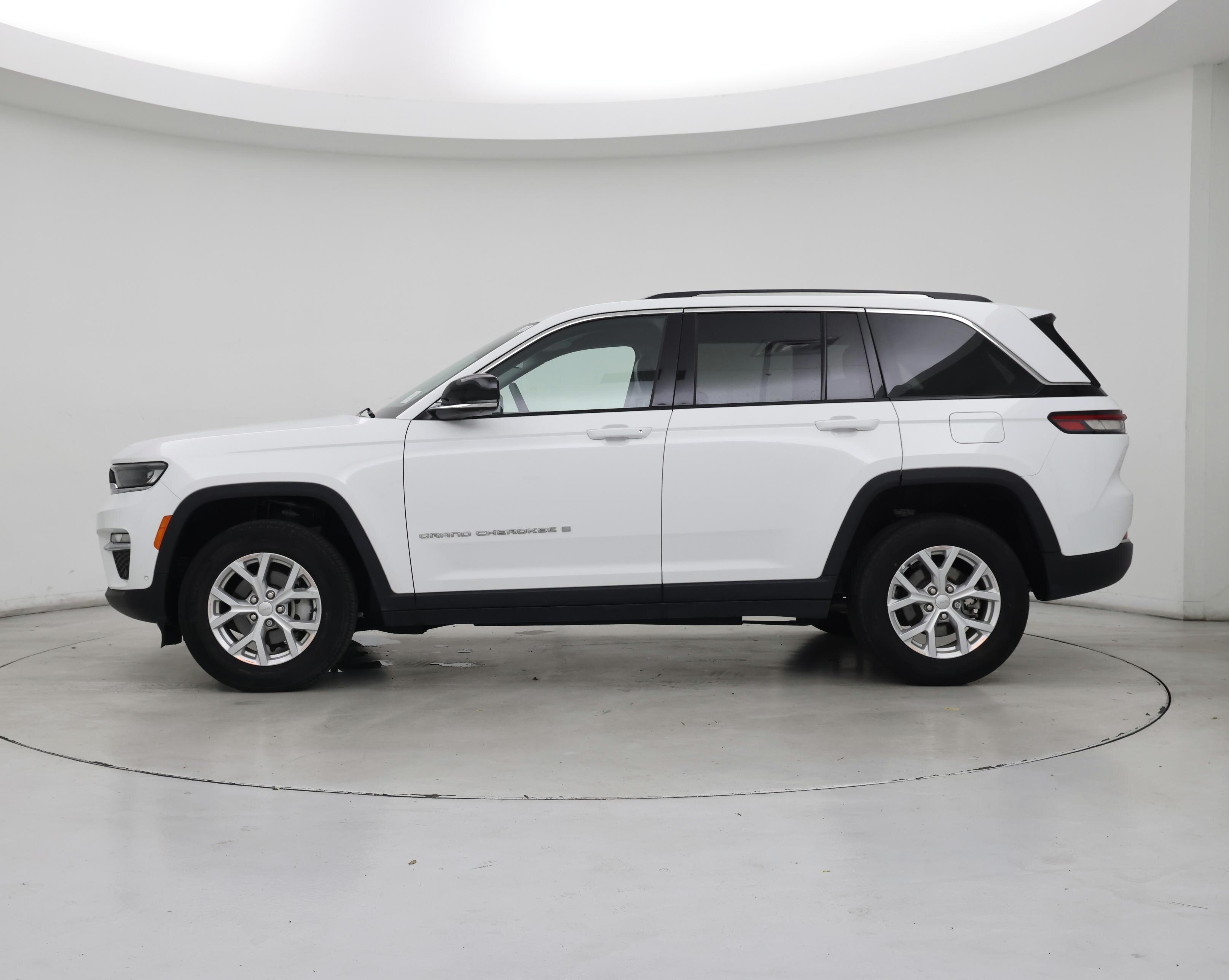 Thumbnail: 2023 Jeep Grand Cherokee - 3