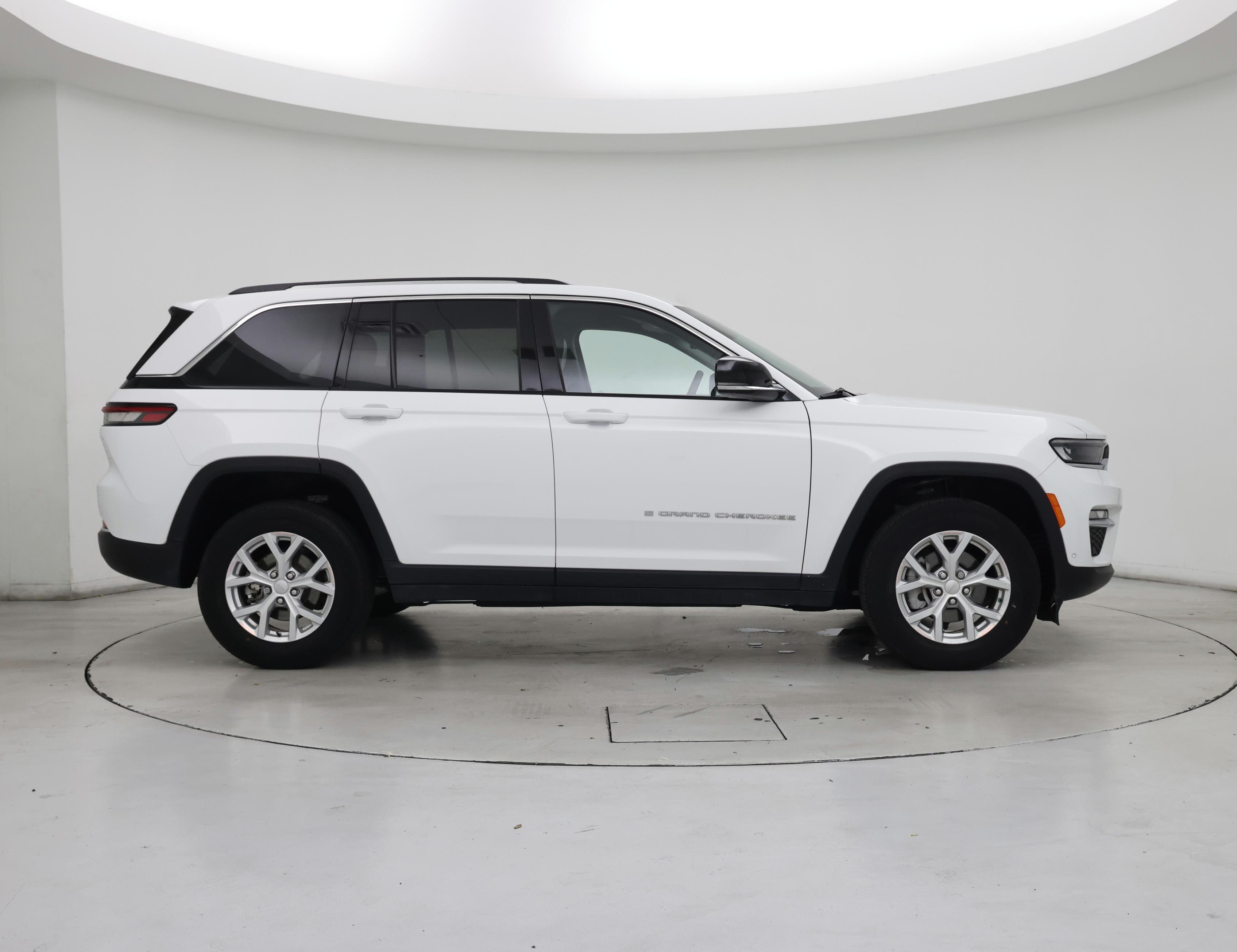 Thumbnail: 2023 Jeep Grand Cherokee - 7