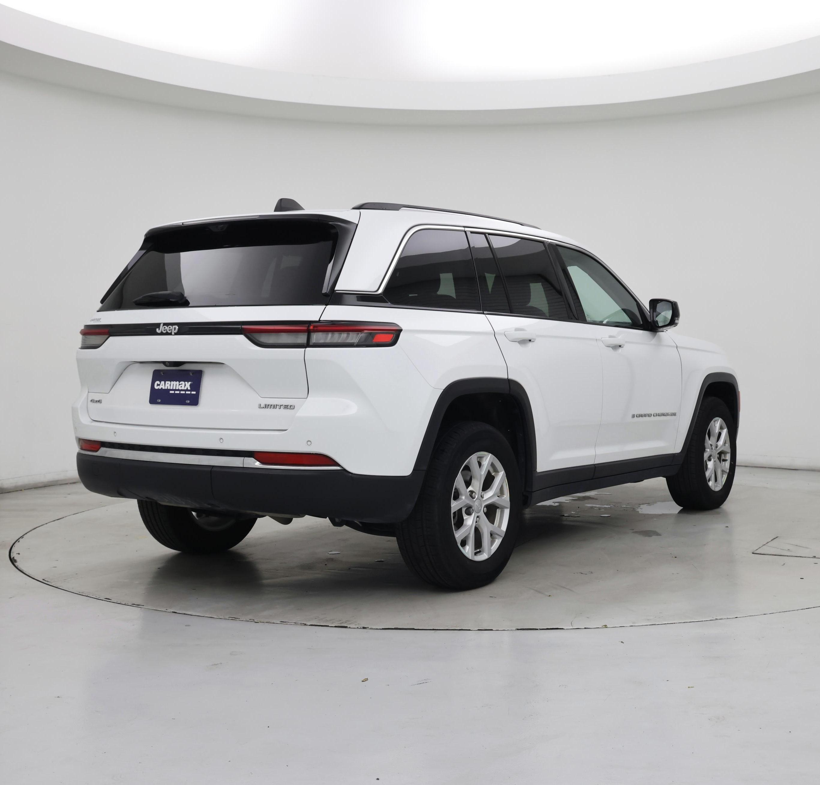Thumbnail: 2023 Jeep Grand Cherokee - 8