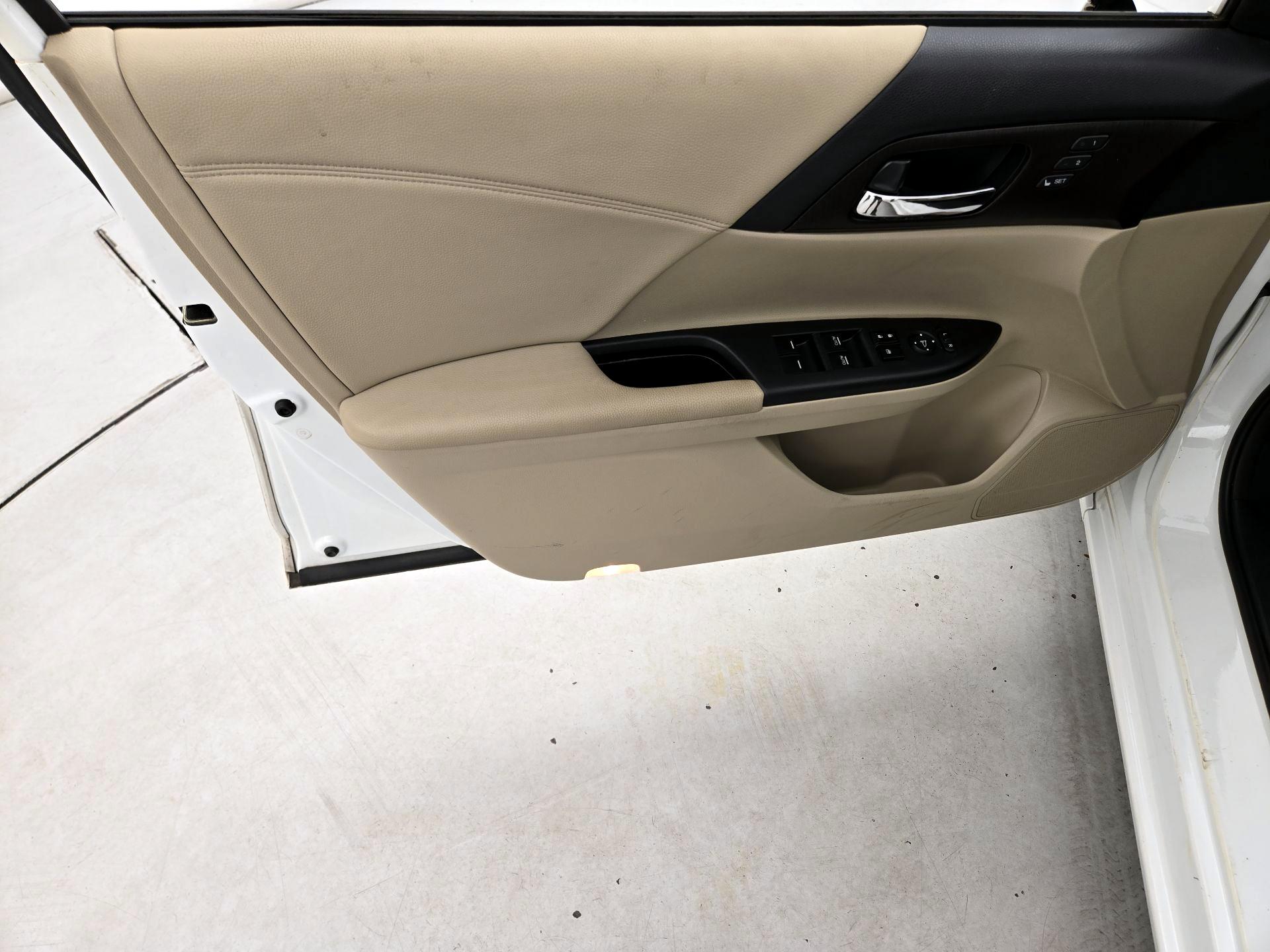 Thumbnail: 2014 Honda Accord - 12