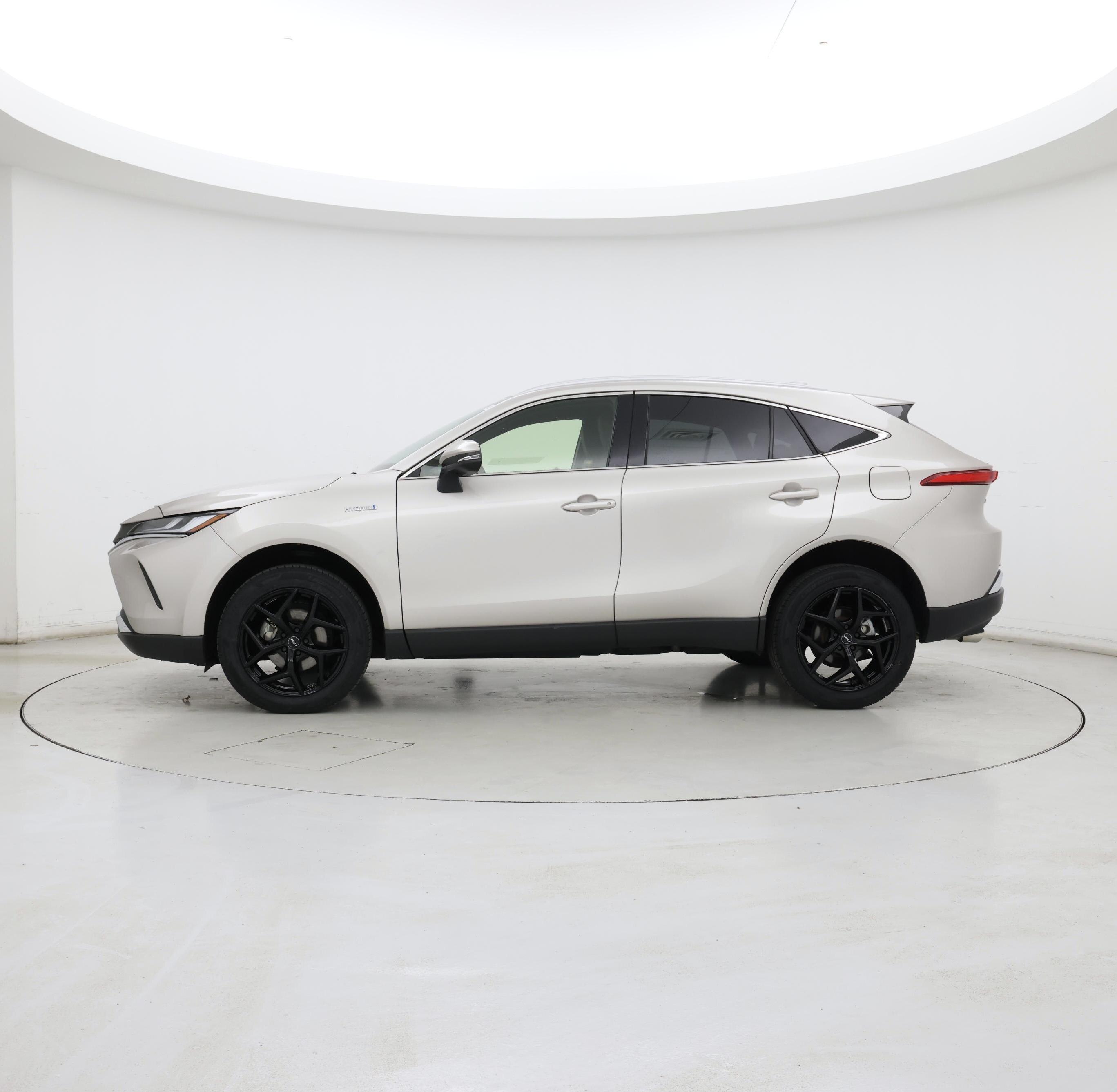 Thumbnail: 2021 Toyota Venza - 3