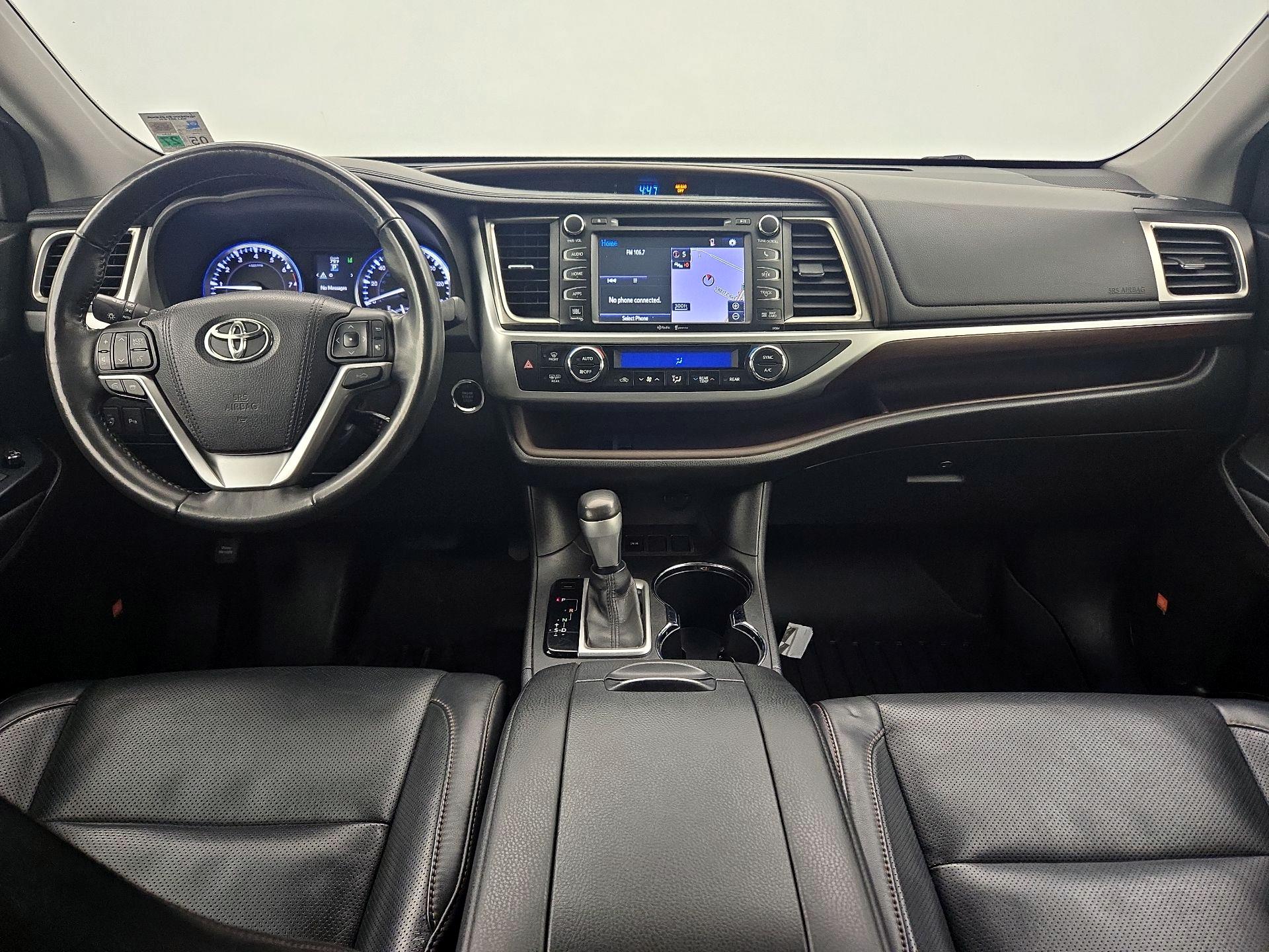 Thumbnail: 2015 Toyota Highlander - 9