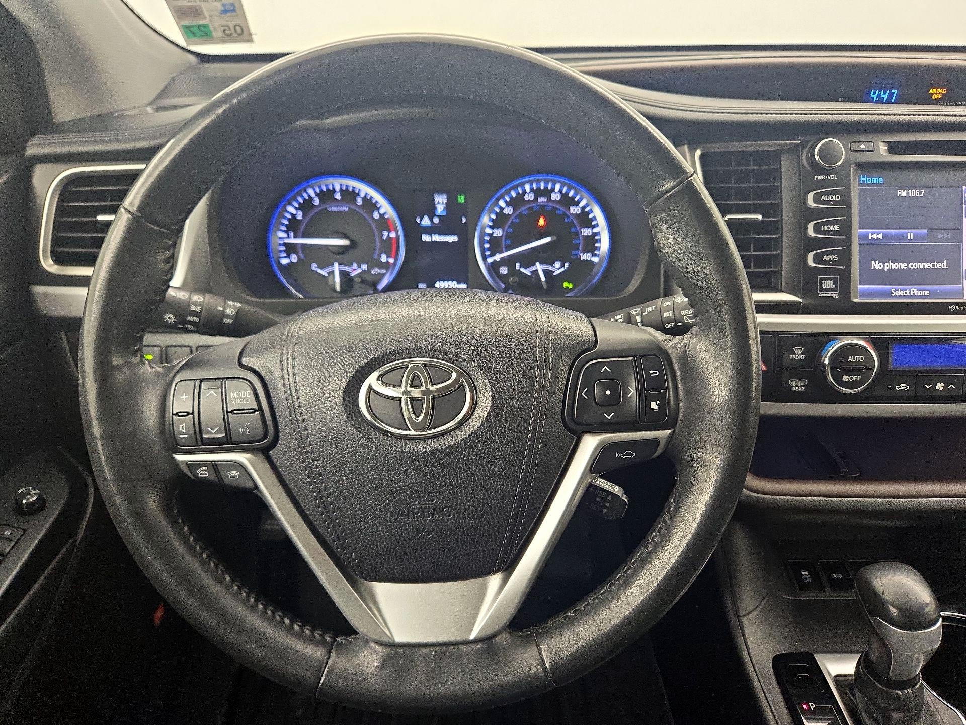 Thumbnail: 2015 Toyota Highlander - 10