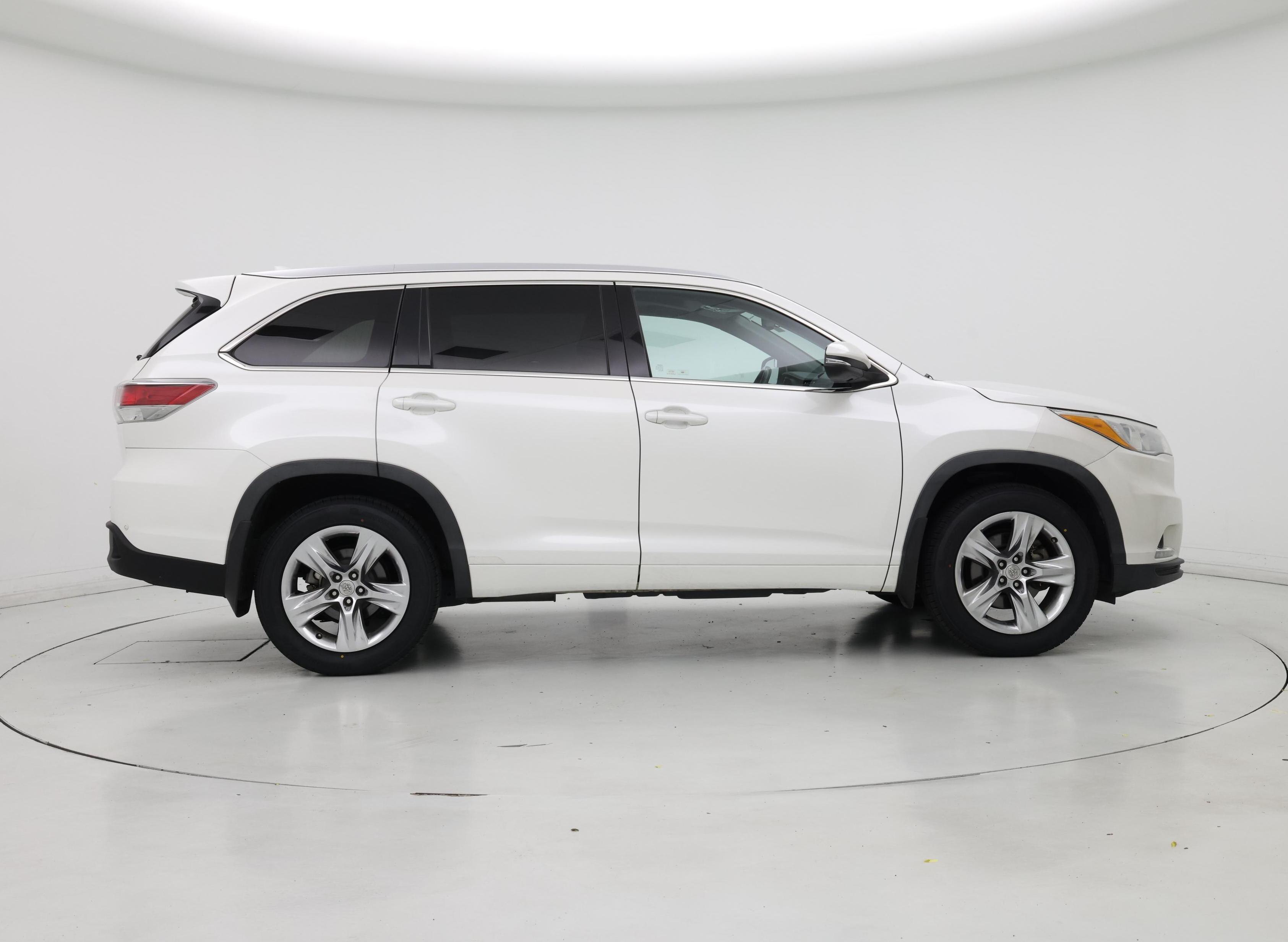 Thumbnail: 2015 Toyota Highlander - 7