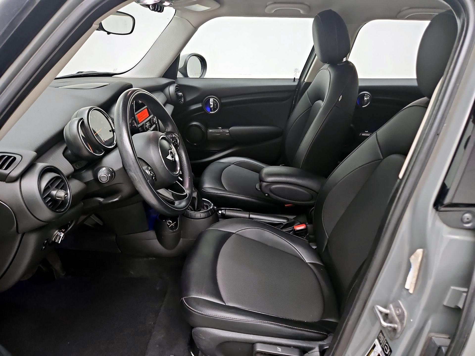 Thumbnail: 2015 MINI Cooper Hardtop - 11