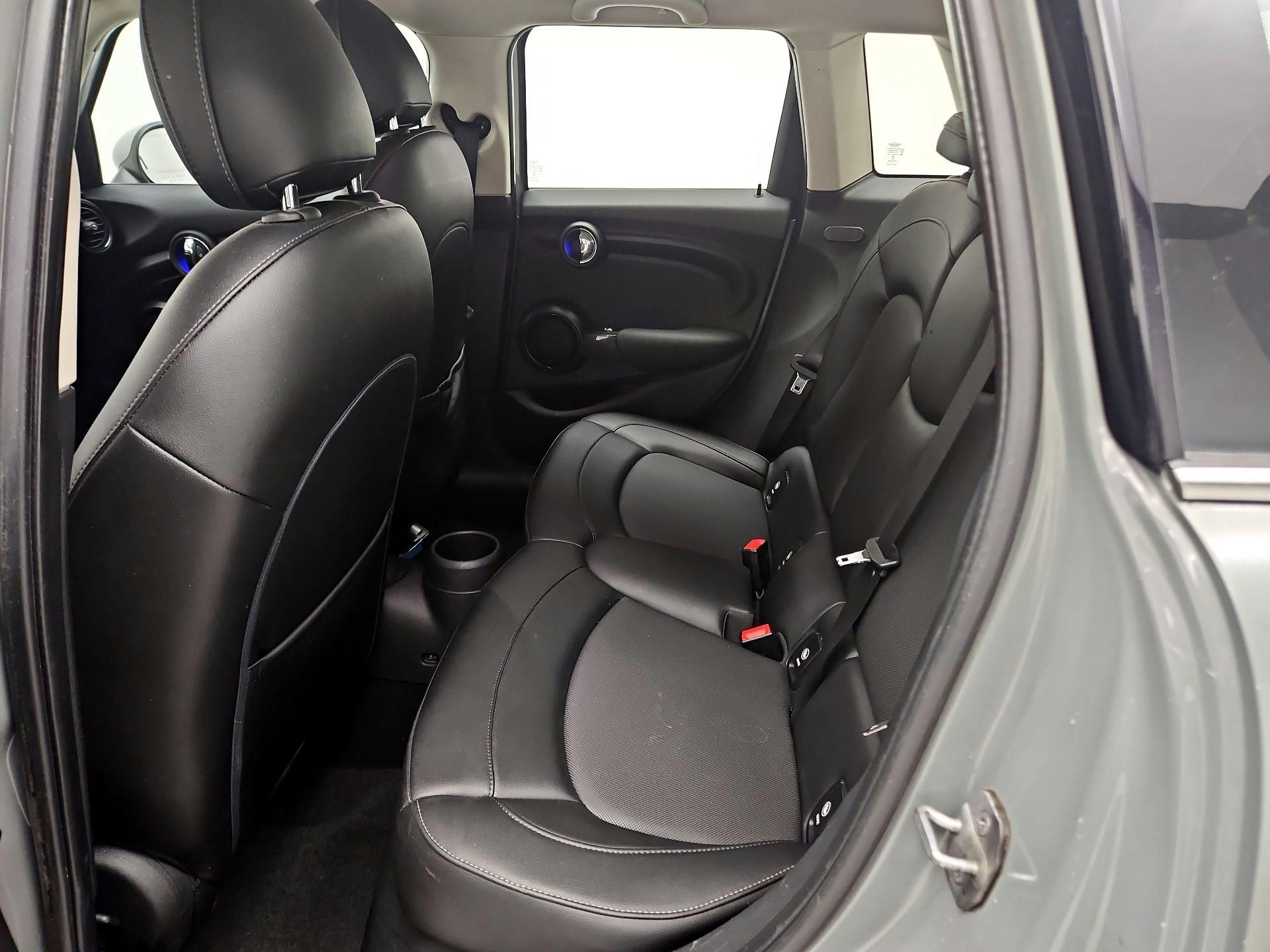 Thumbnail: 2015 MINI Cooper Hardtop - 18