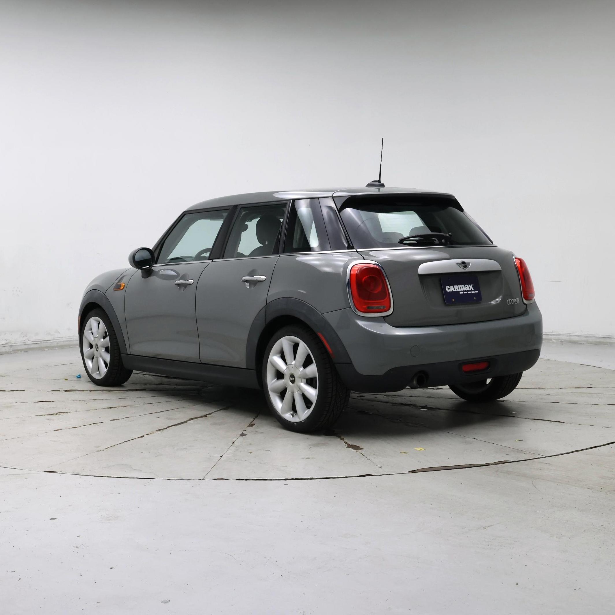 Thumbnail: 2015 MINI Cooper Hardtop - 2