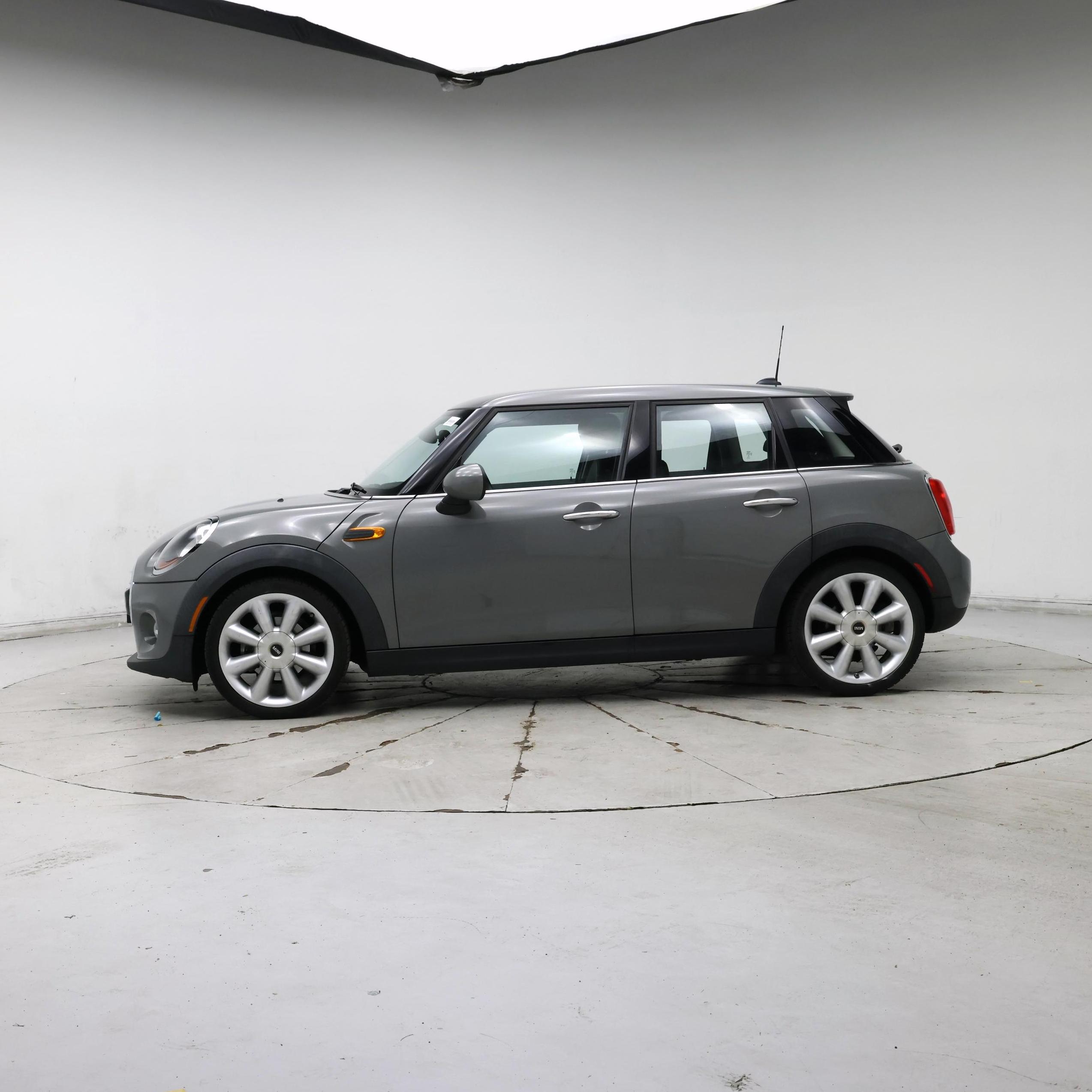 Thumbnail: 2015 MINI Cooper Hardtop - 3
