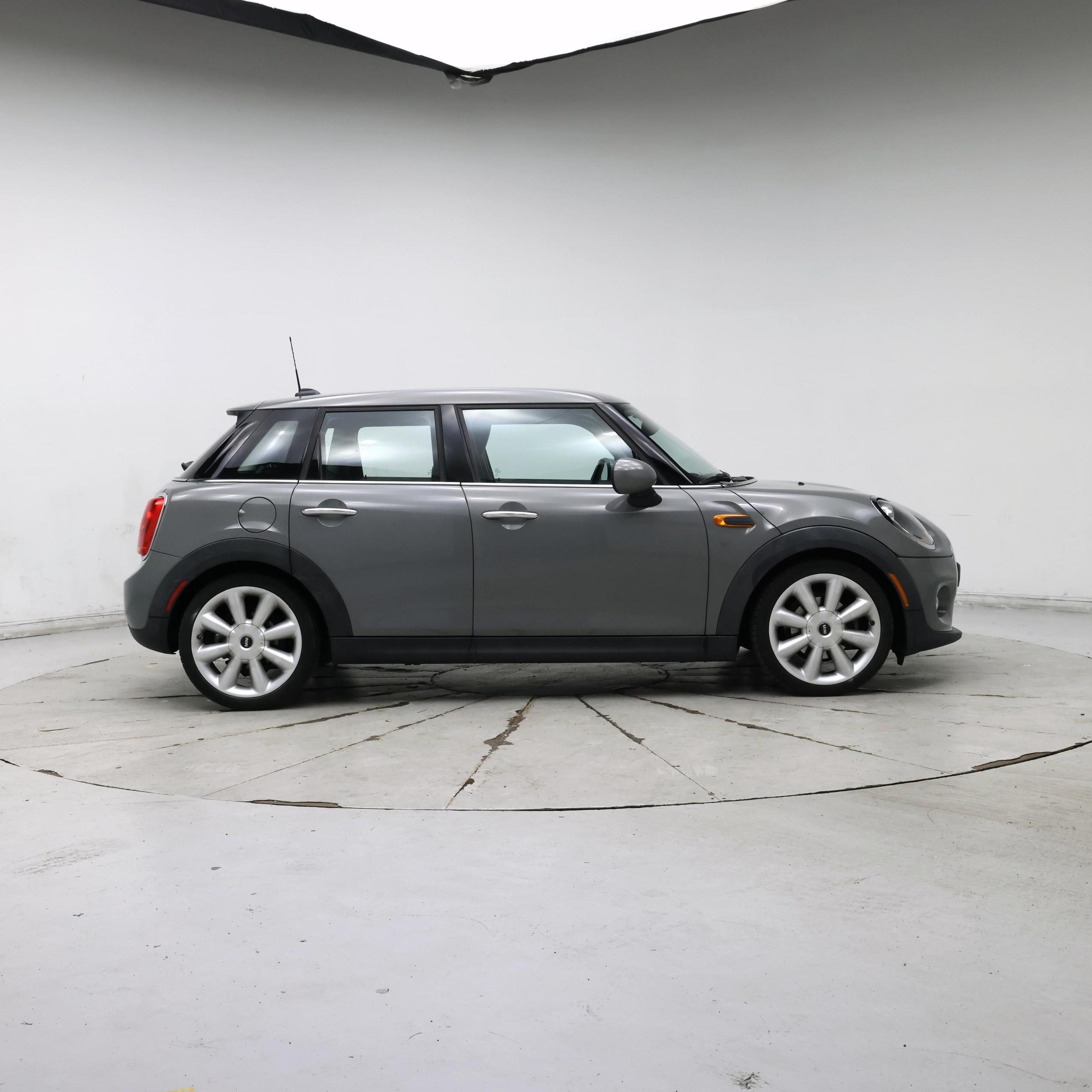 Thumbnail: 2015 MINI Cooper Hardtop - 7