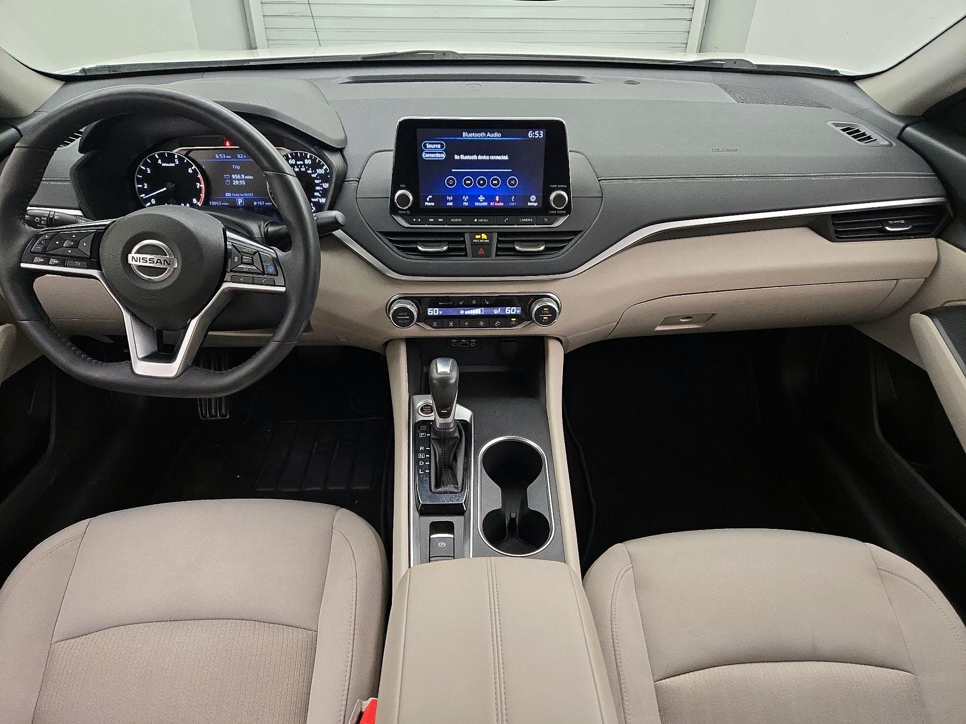 Thumbnail: 2019 Nissan Altima - 9