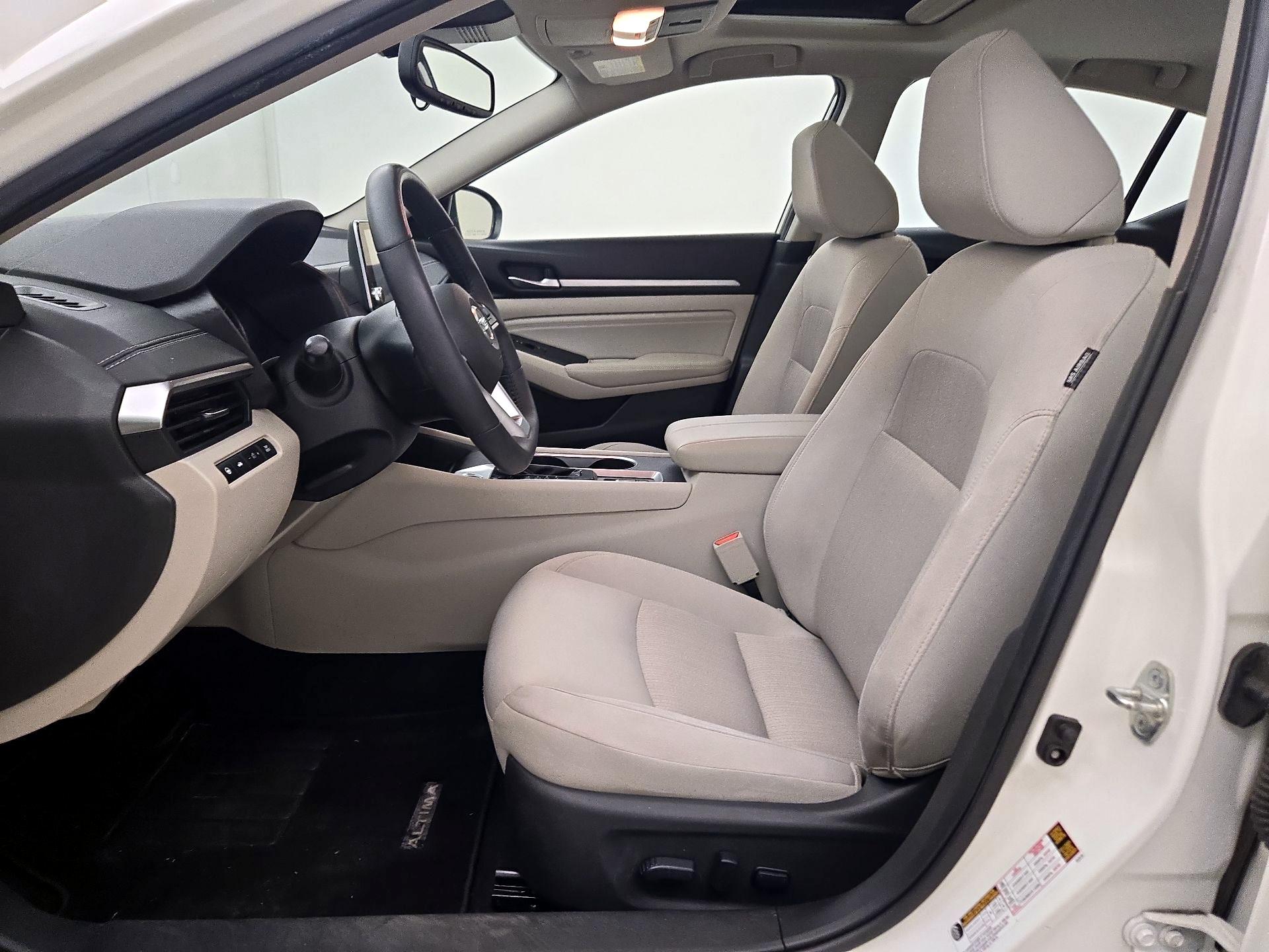 Thumbnail: 2019 Nissan Altima - 11