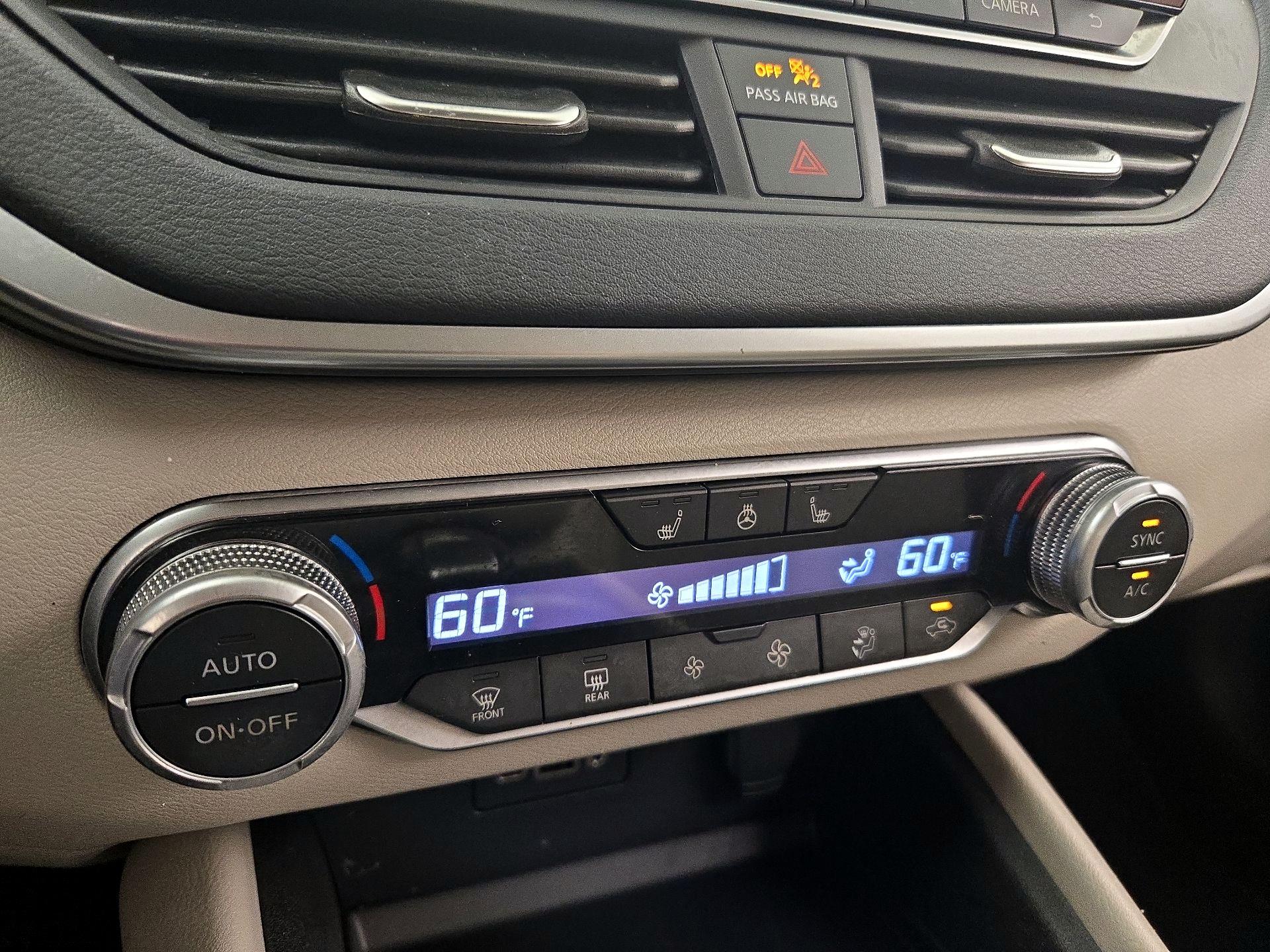 Thumbnail: 2019 Nissan Altima - 15