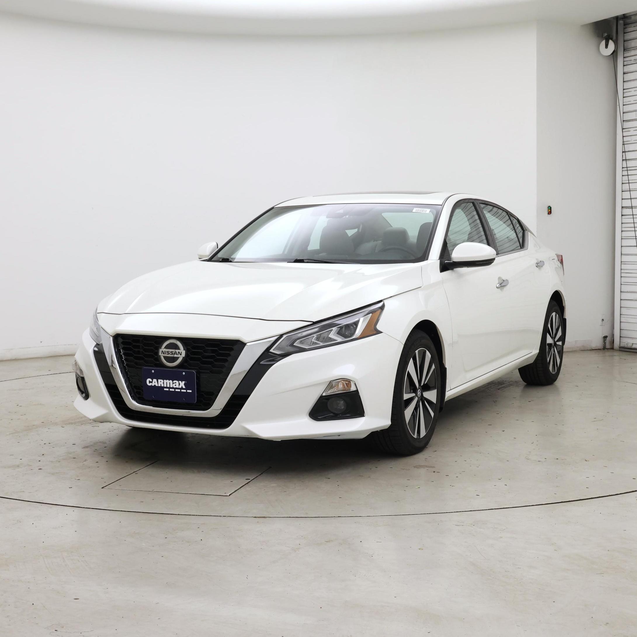 Thumbnail: 2019 Nissan Altima - 4