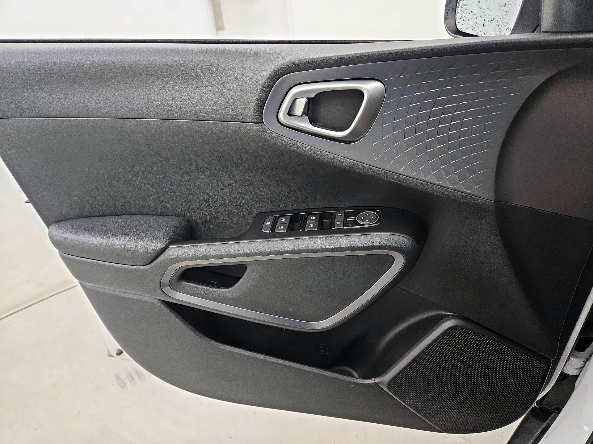 Thumbnail: 2020 Kia Soul - 12