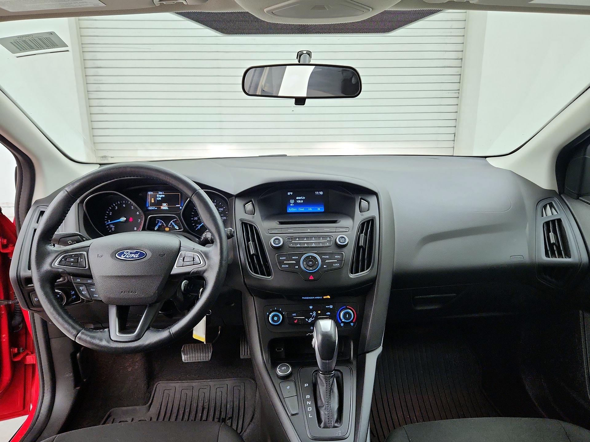 Thumbnail: 2015 Ford Focus - 9