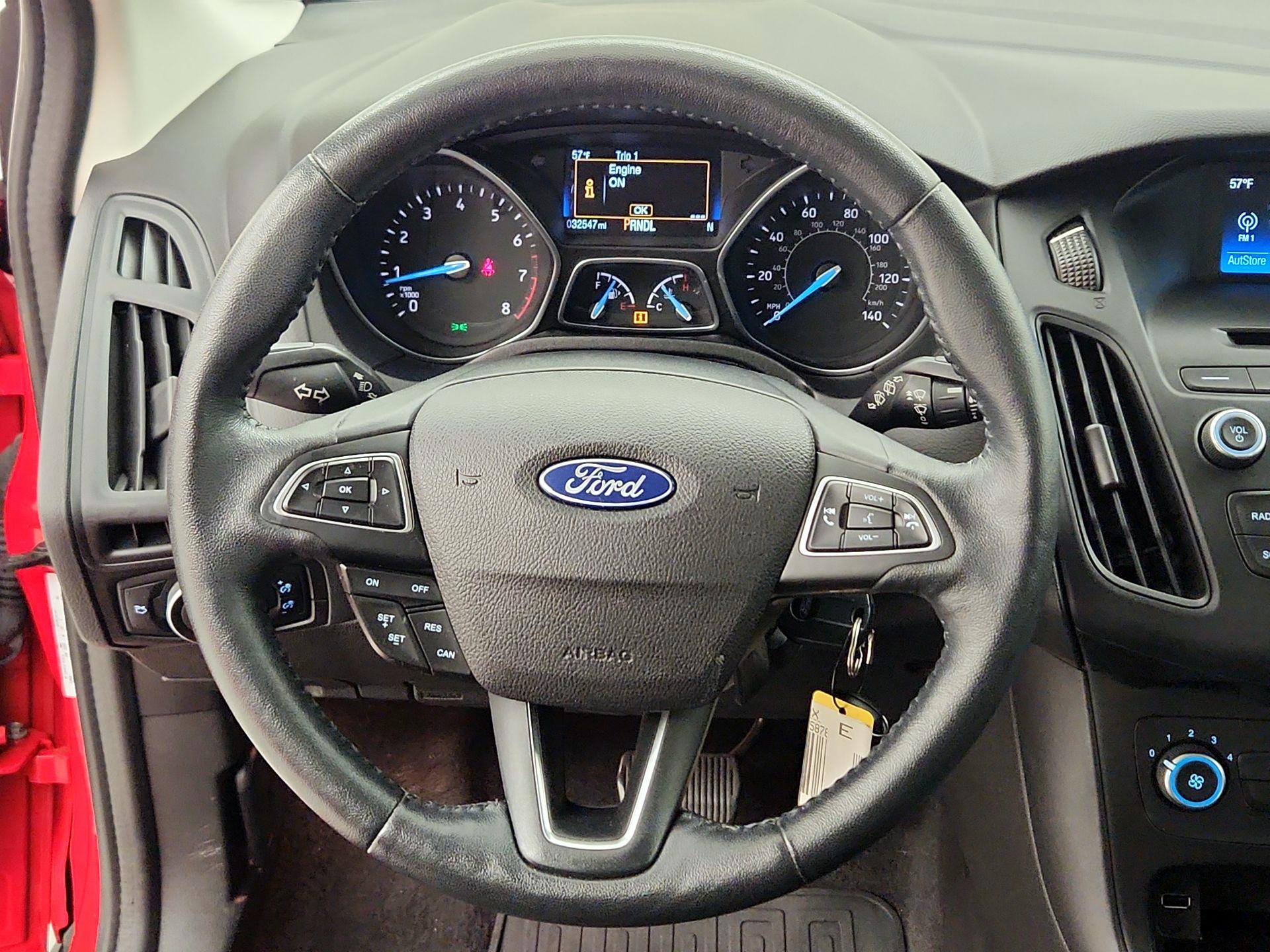 Thumbnail: 2015 Ford Focus - 10