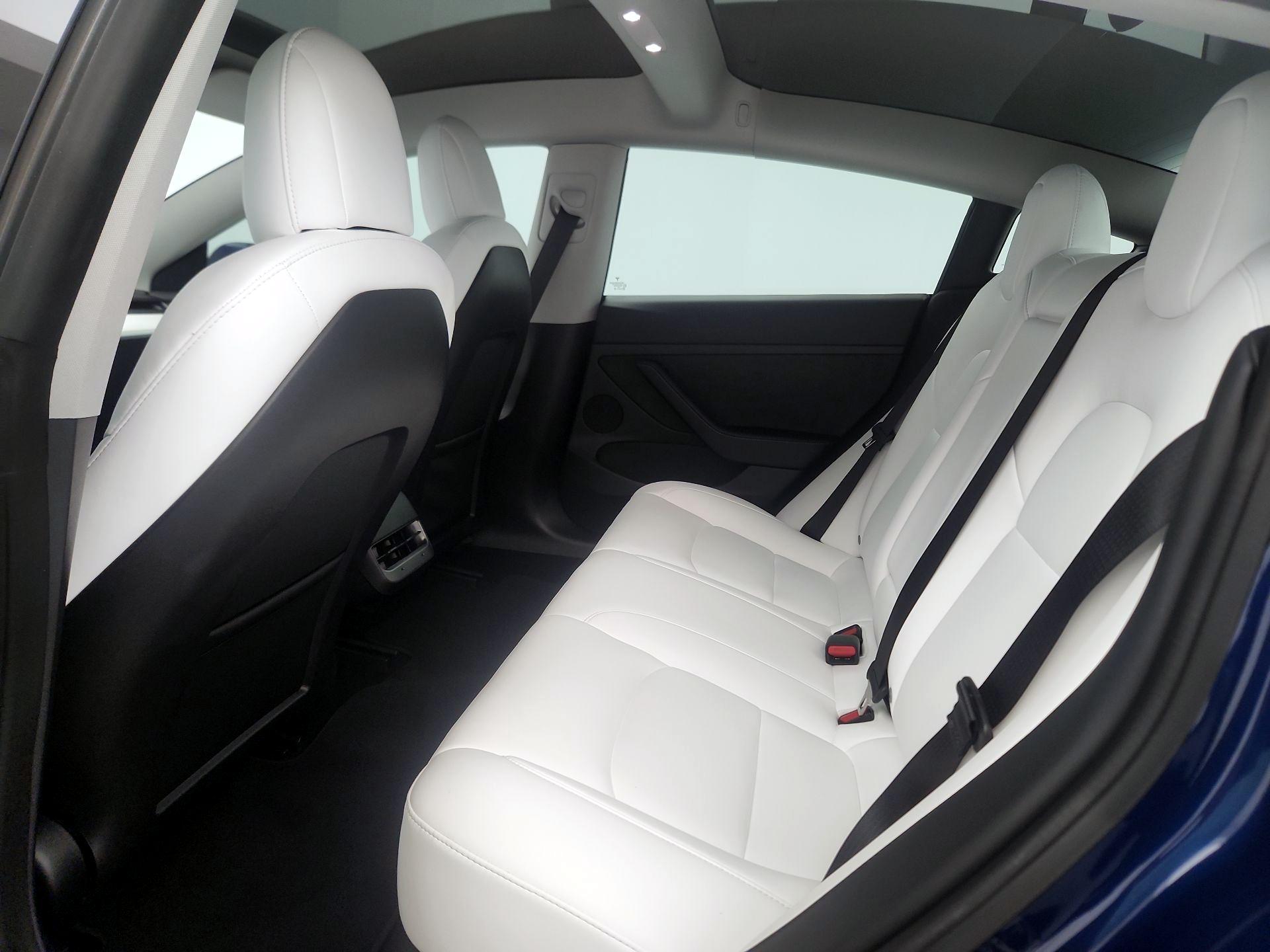Thumbnail: 2022 Tesla Model 3 - 18