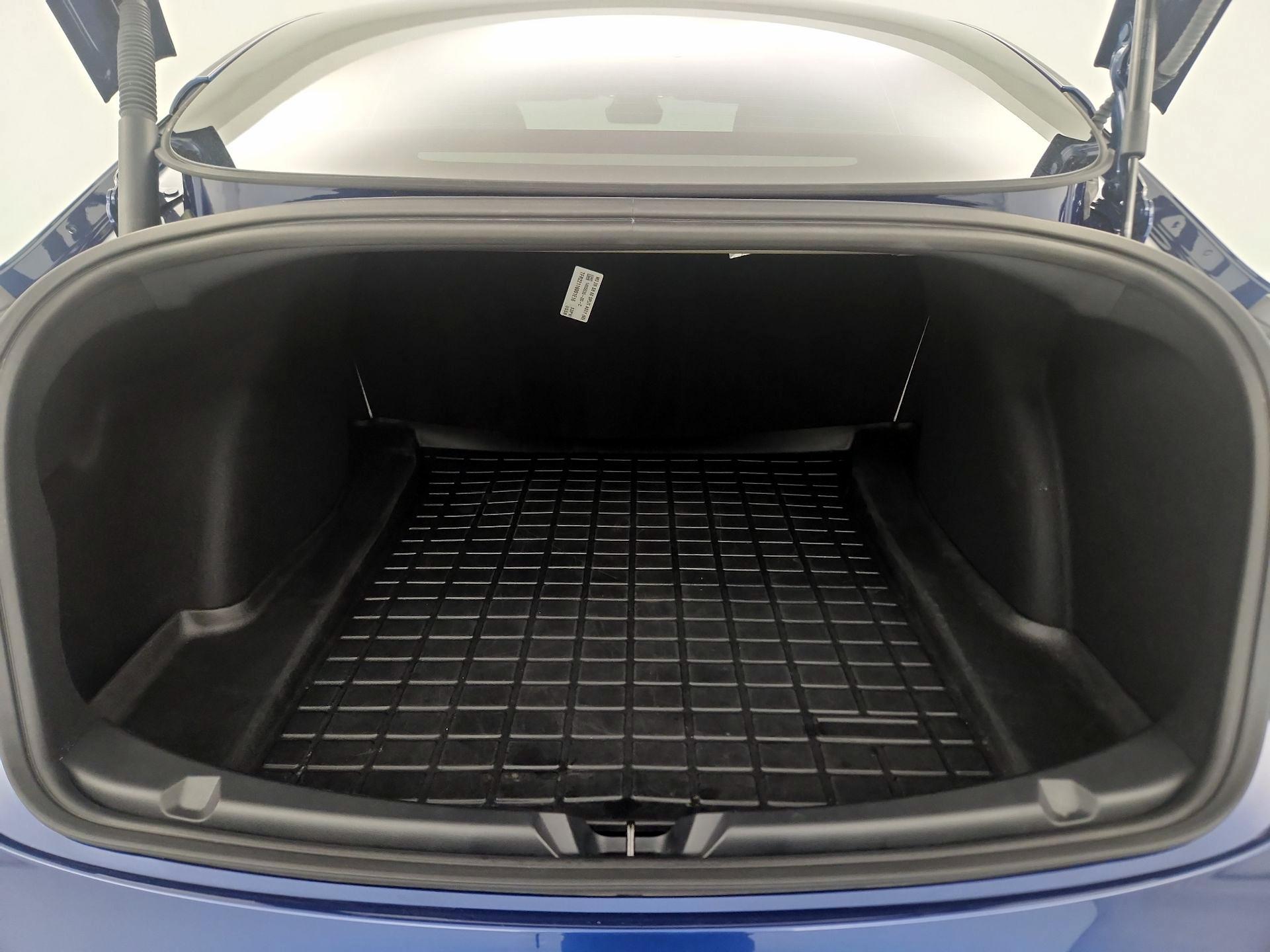 Thumbnail: 2022 Tesla Model 3 - 19