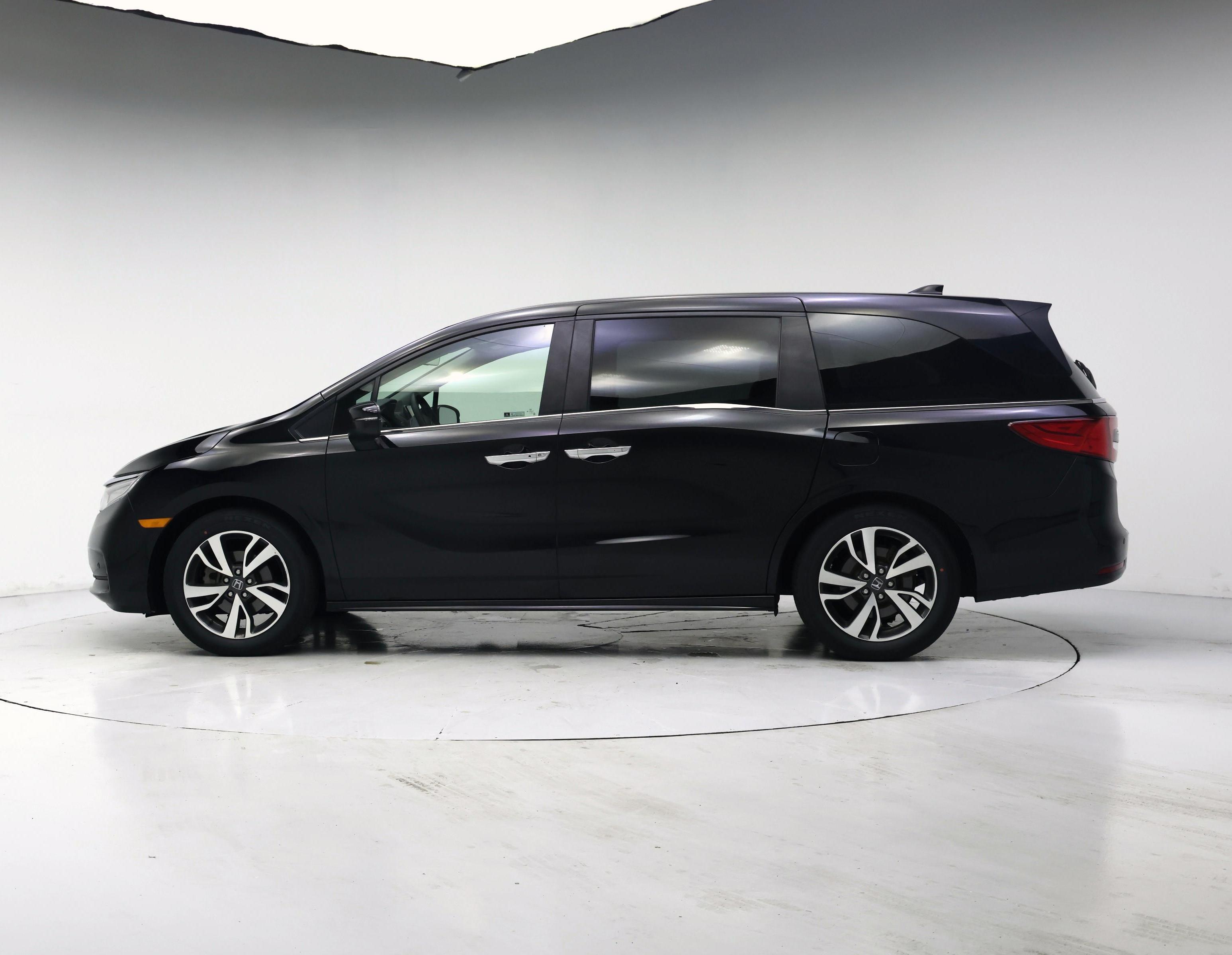 Thumbnail: 2022 Honda Odyssey - 3