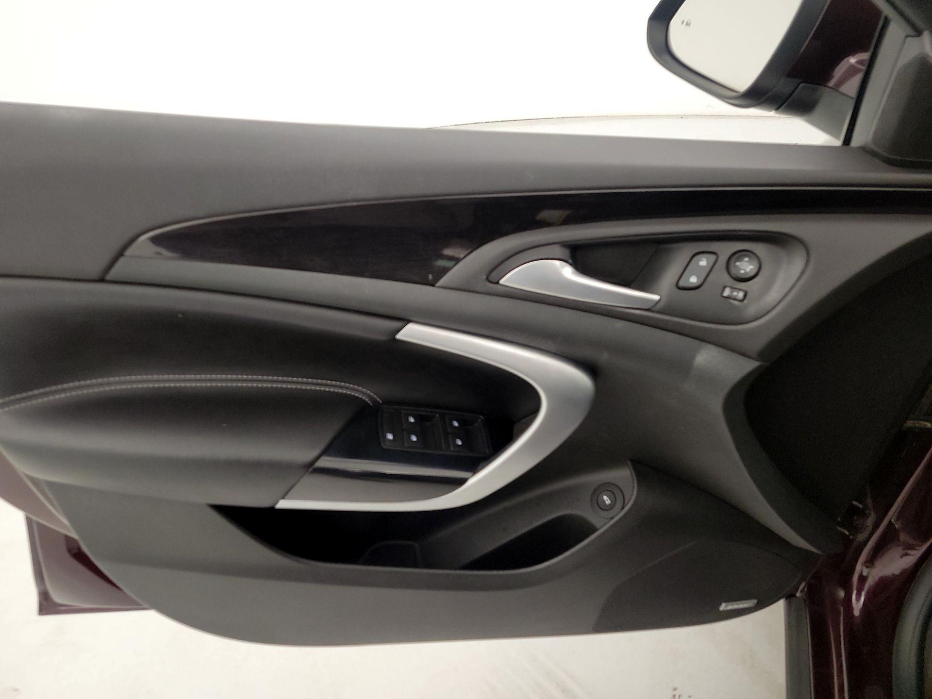 Thumbnail: 2017 Buick Regal - 12