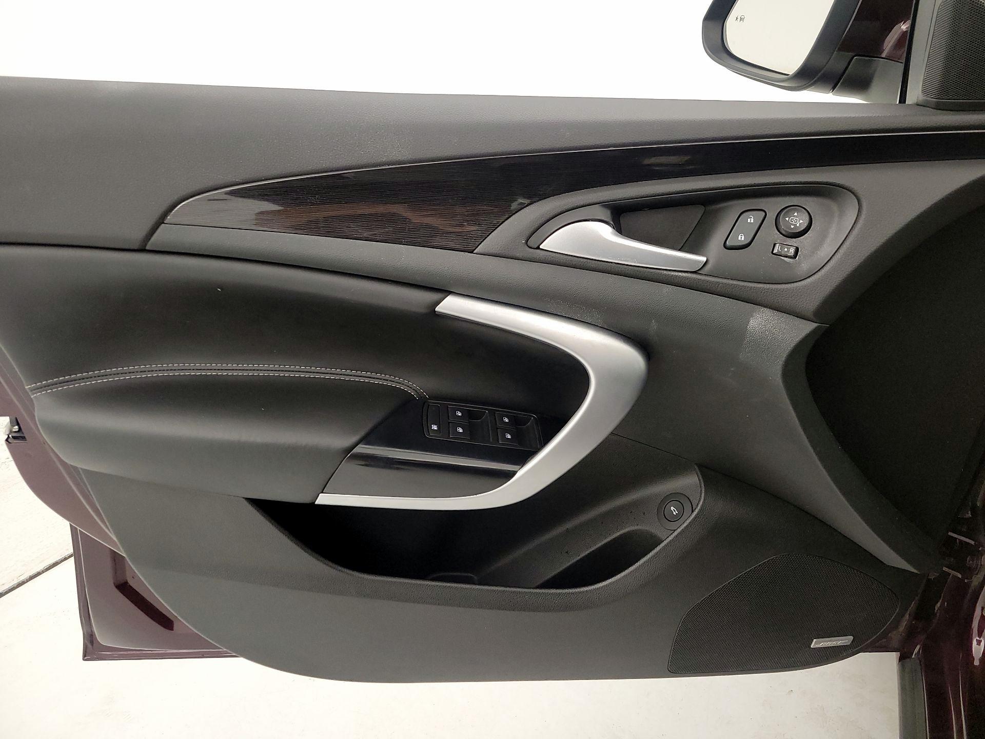 Thumbnail: 2017 Buick Regal - 17
