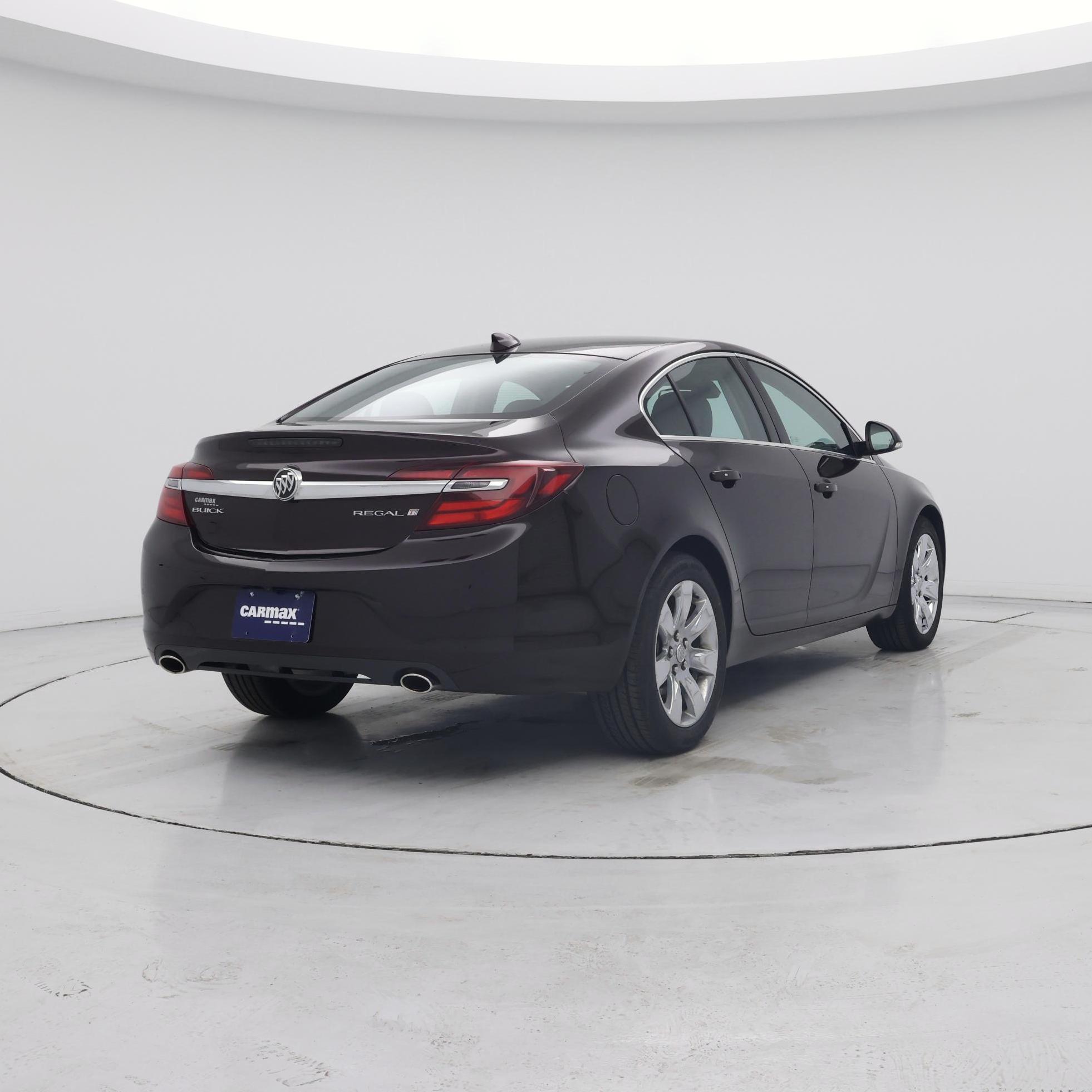Thumbnail: 2017 Buick Regal - 8