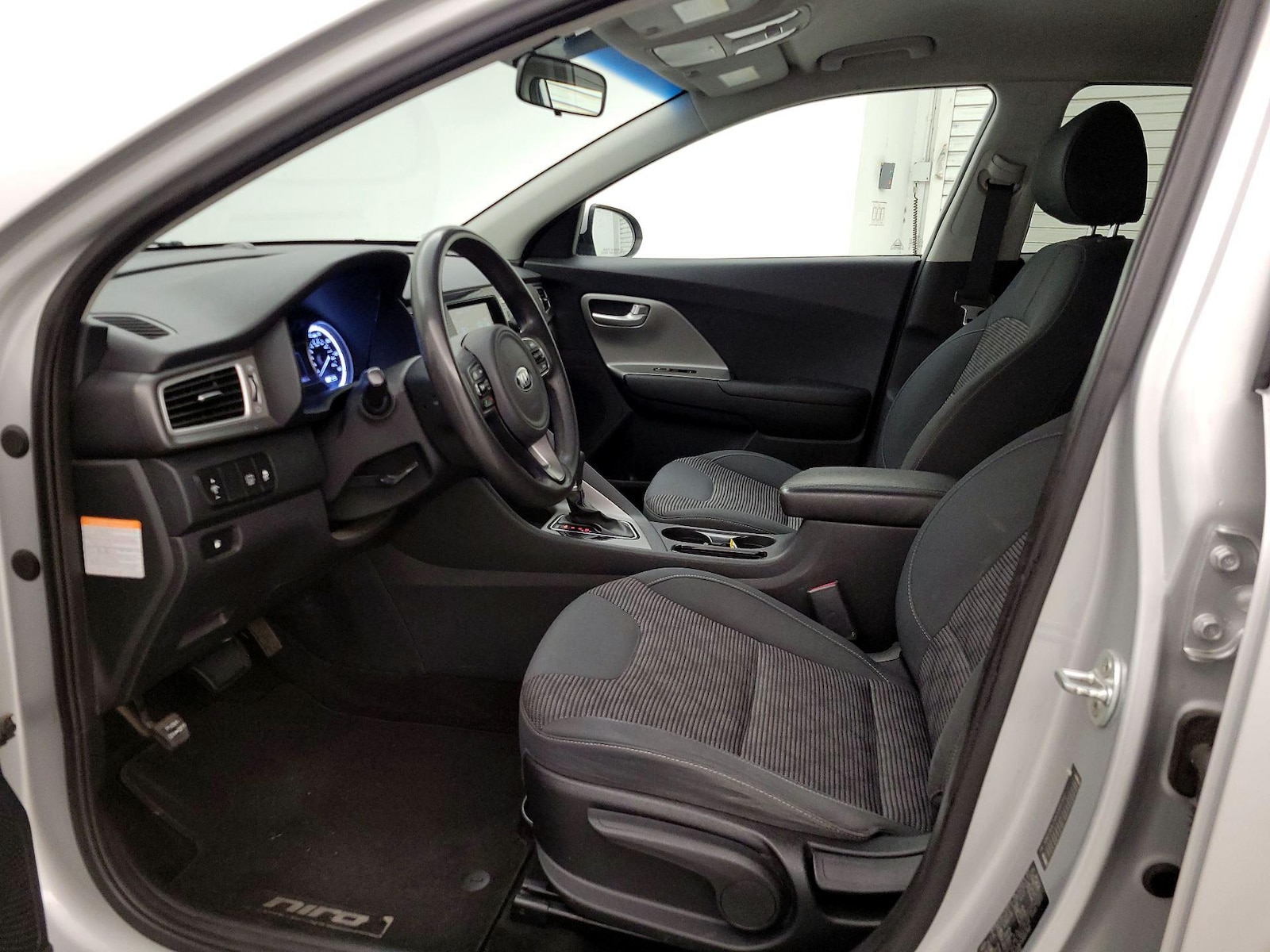 2019 Kia Niro LX - Photo 12