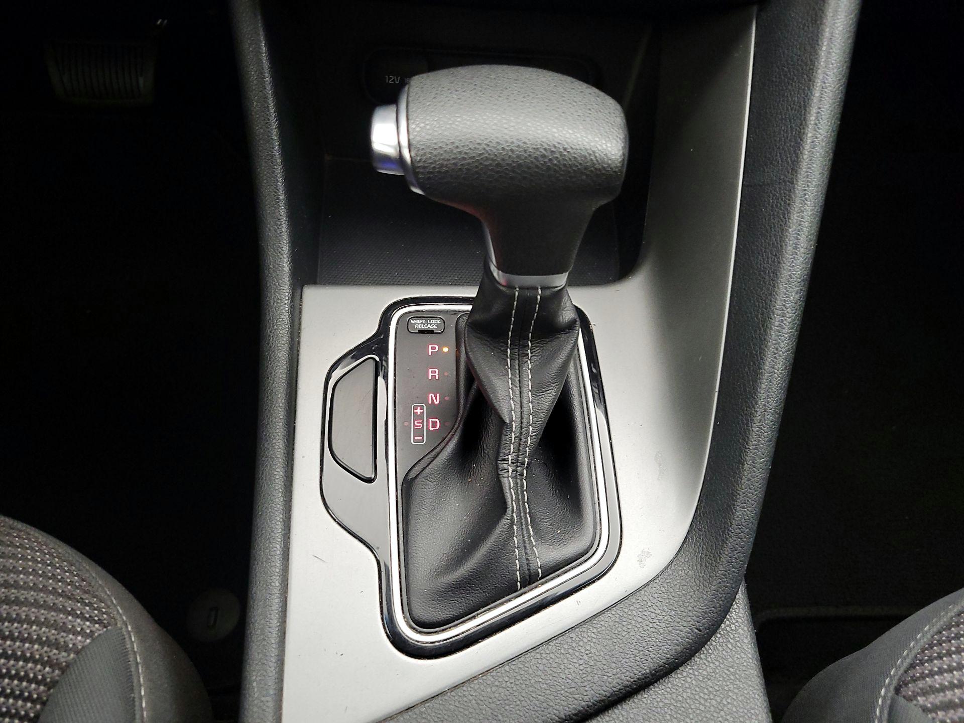 Thumbnail: 2019 Kia Niro - 17