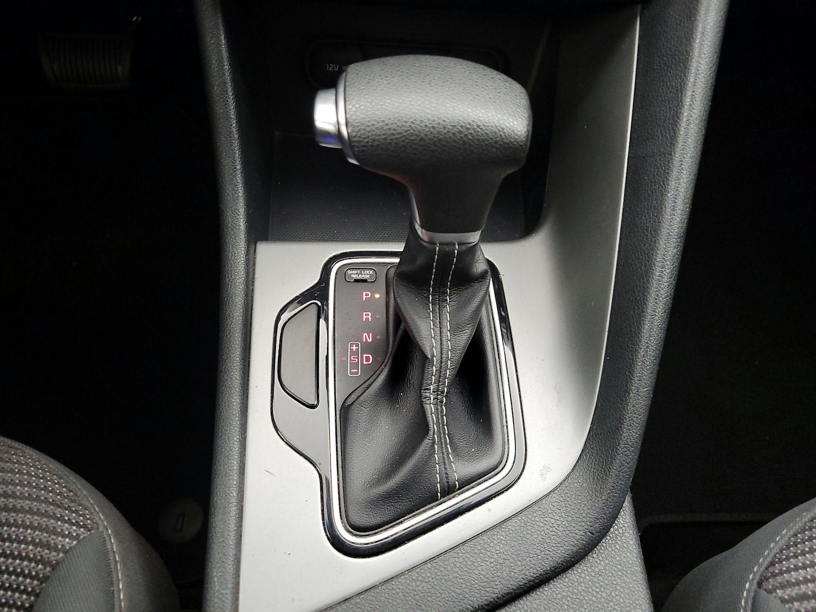 2019 Kia Niro LX - Photo 18
