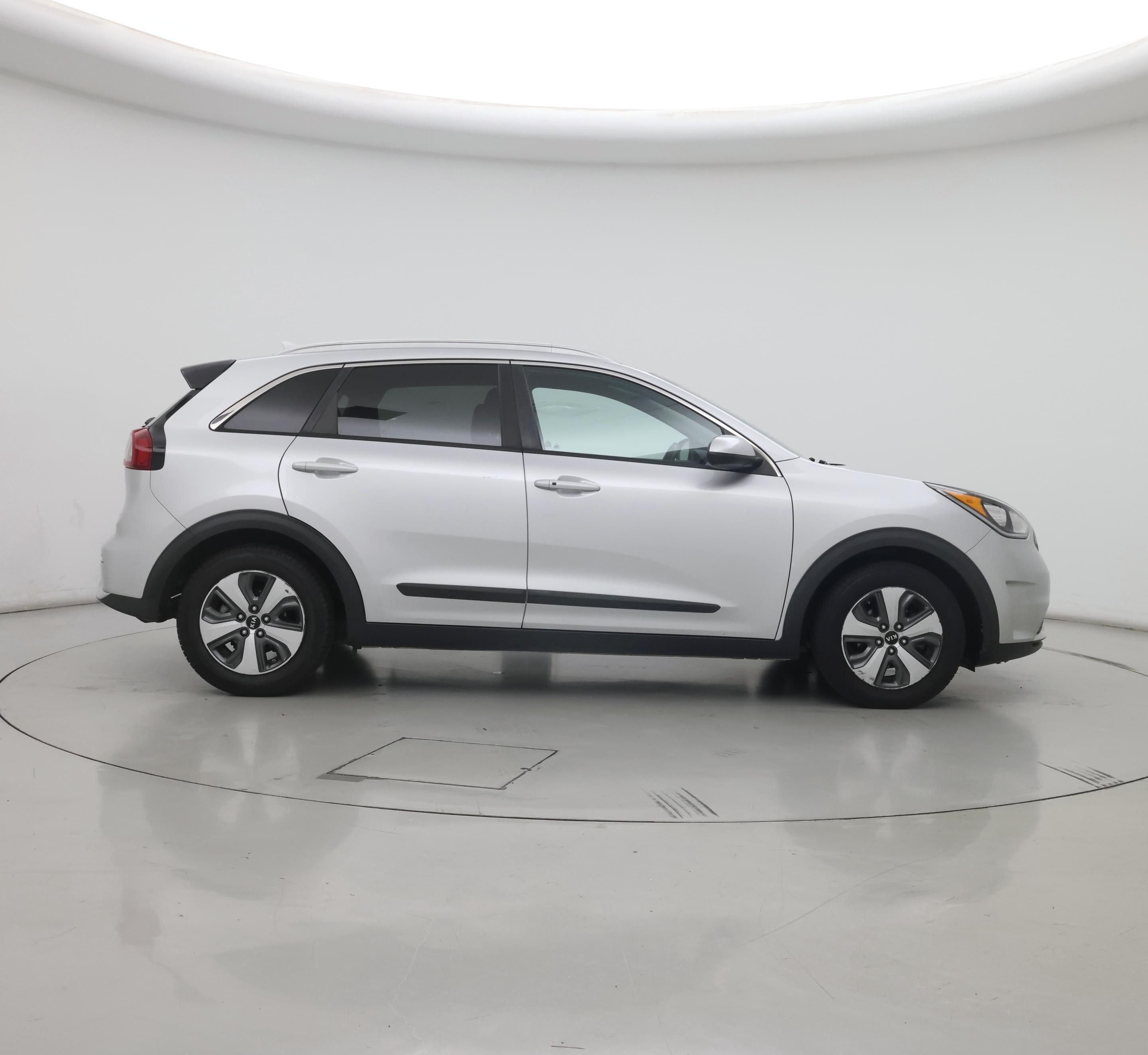 Thumbnail: 2019 Kia Niro - 7
