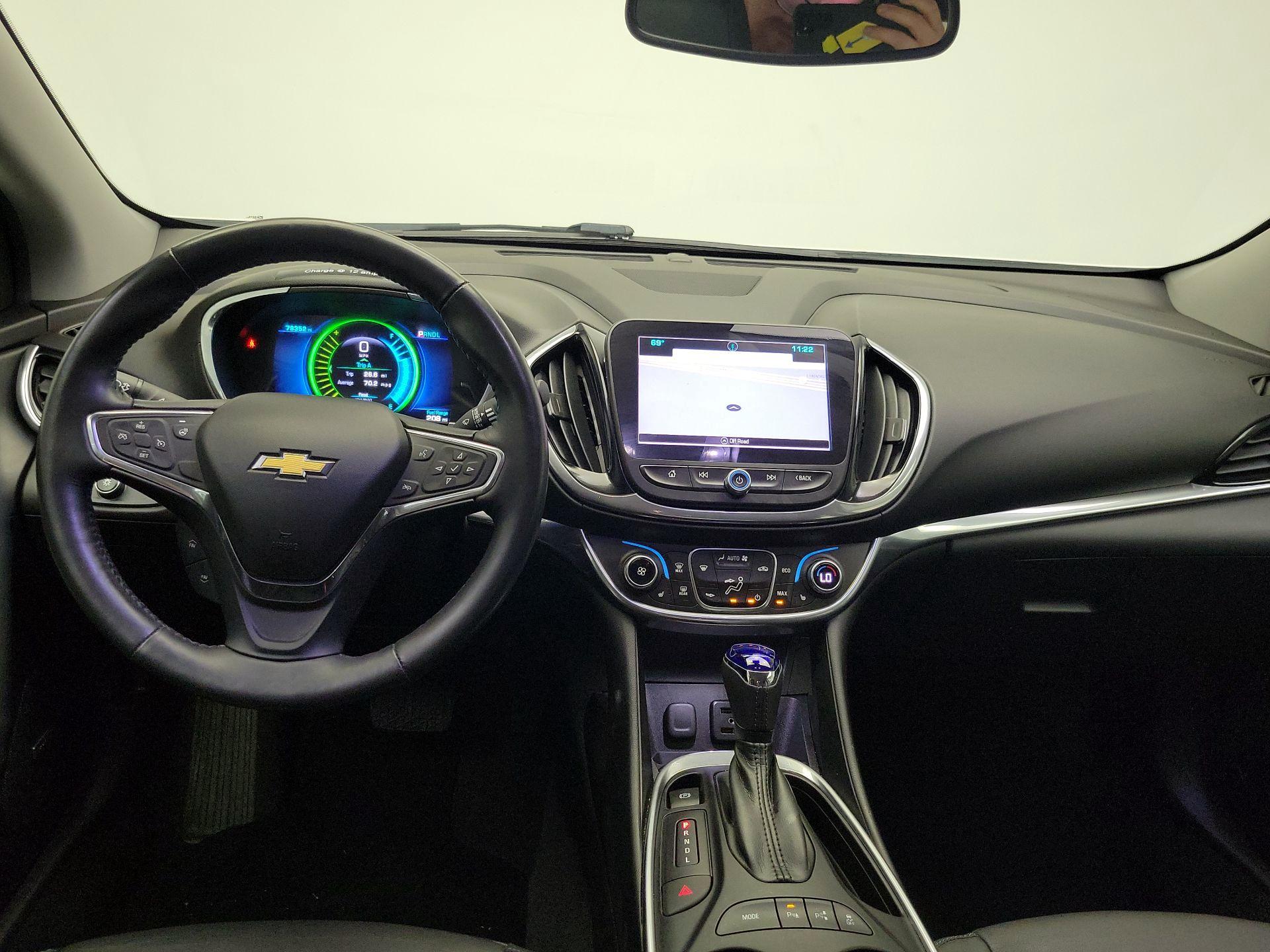 Thumbnail: 2017 Chevrolet Volt - 9
