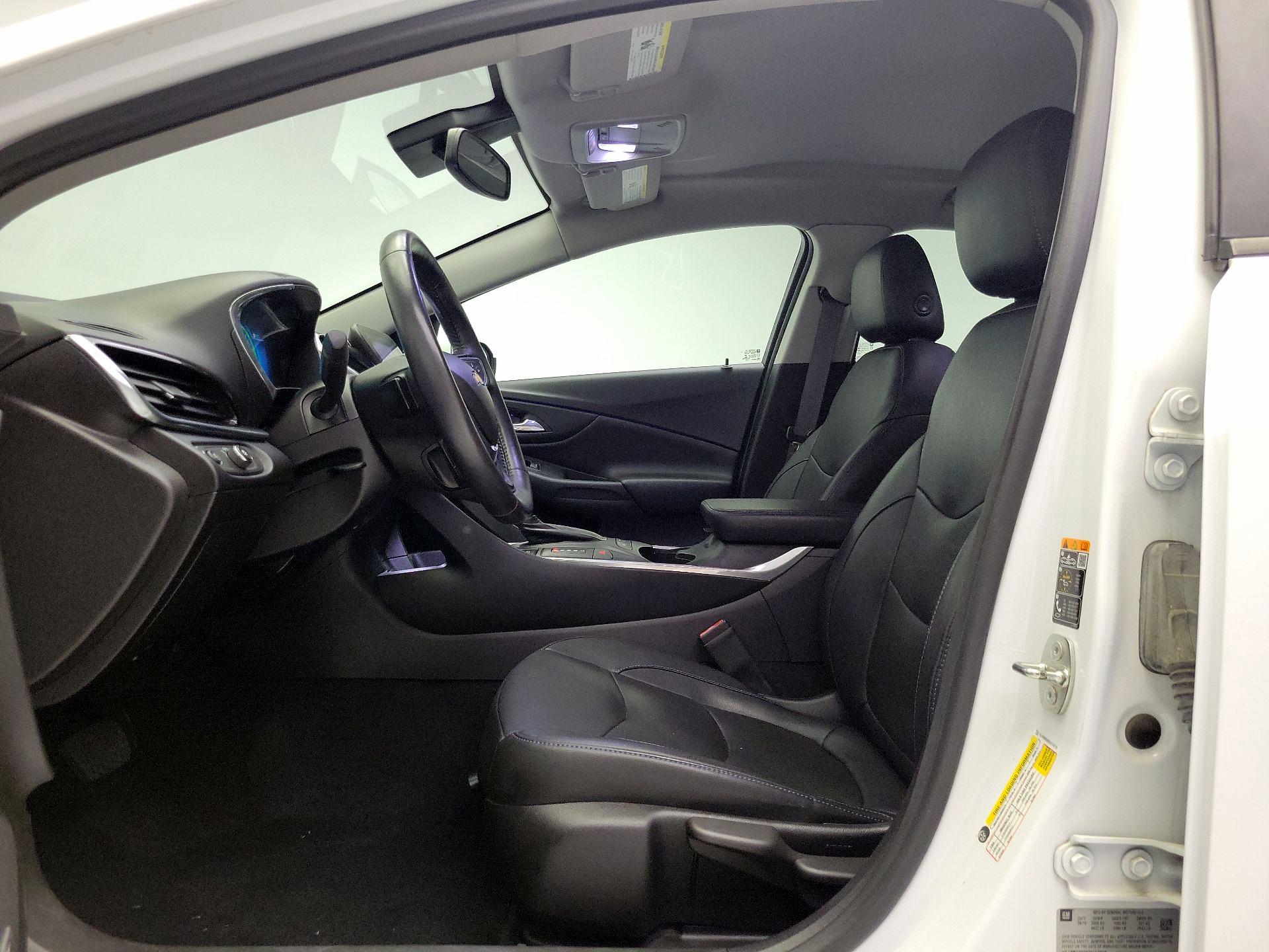 Thumbnail: 2017 Chevrolet Volt - 11