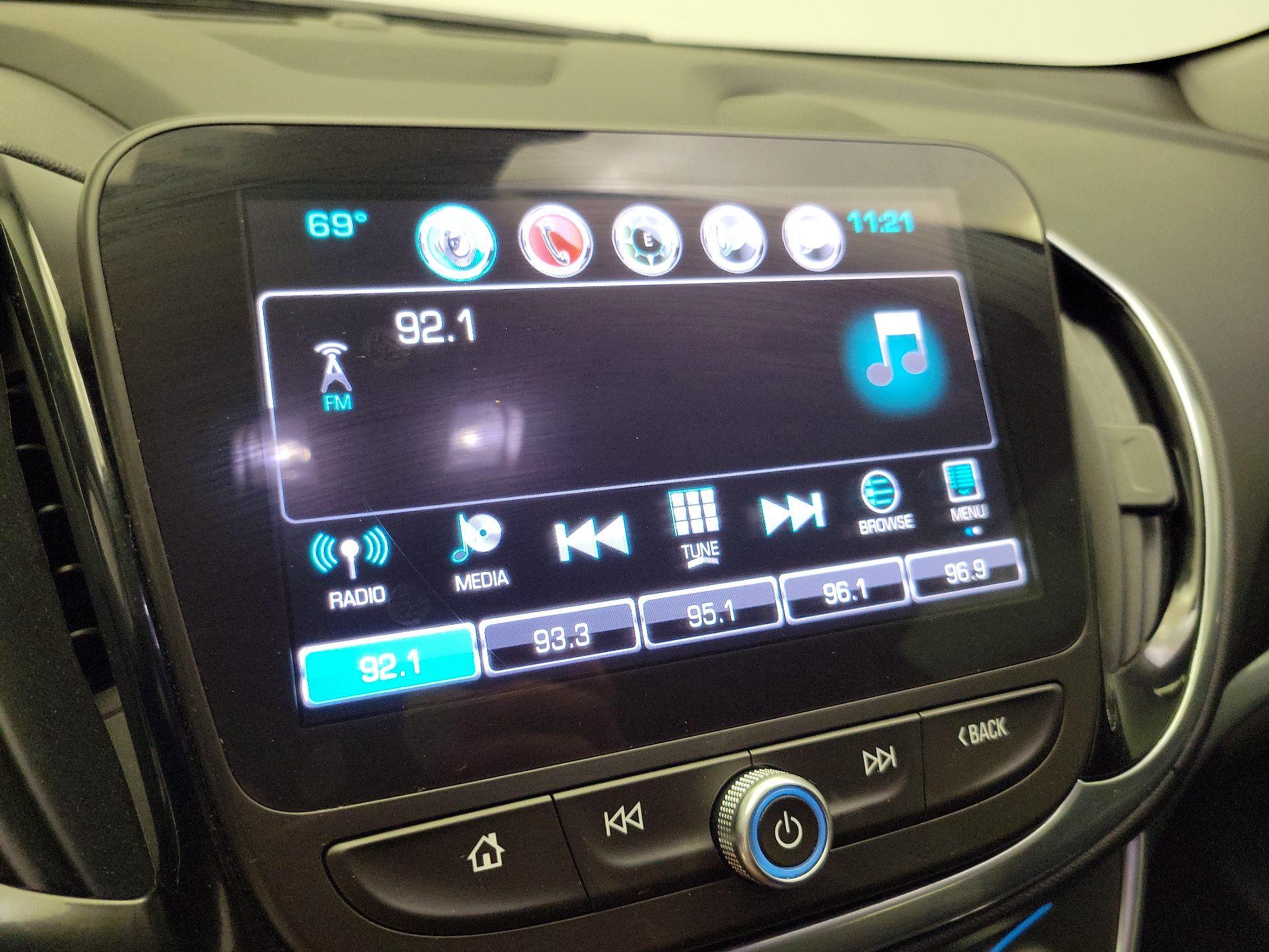 Thumbnail: 2017 Chevrolet Volt - 16