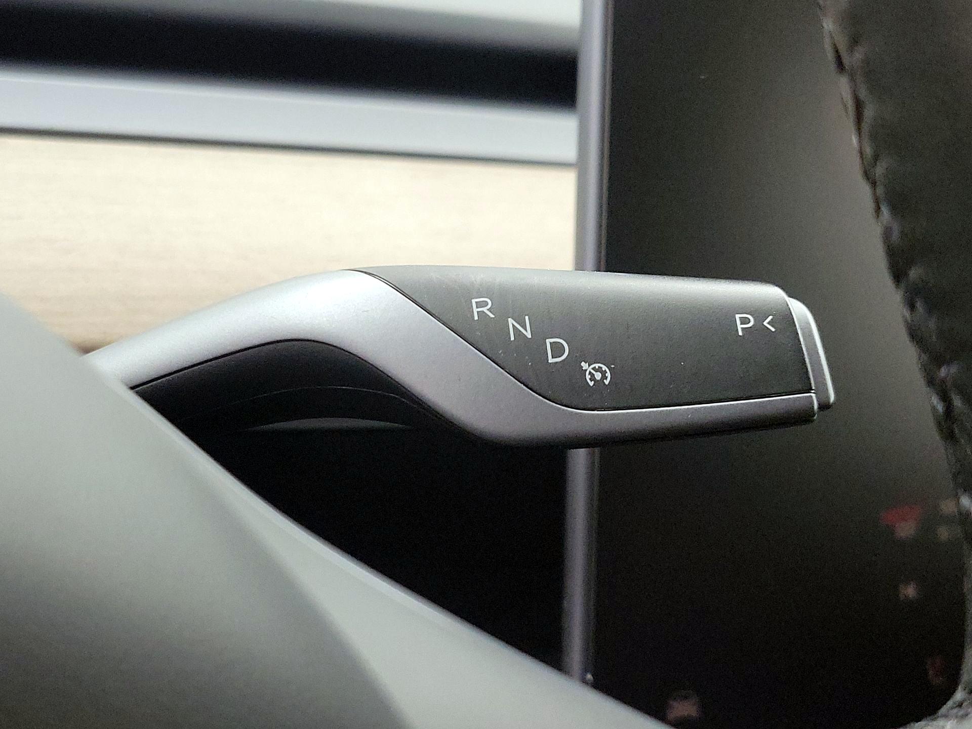 Thumbnail: 2022 Tesla Model Y - 17