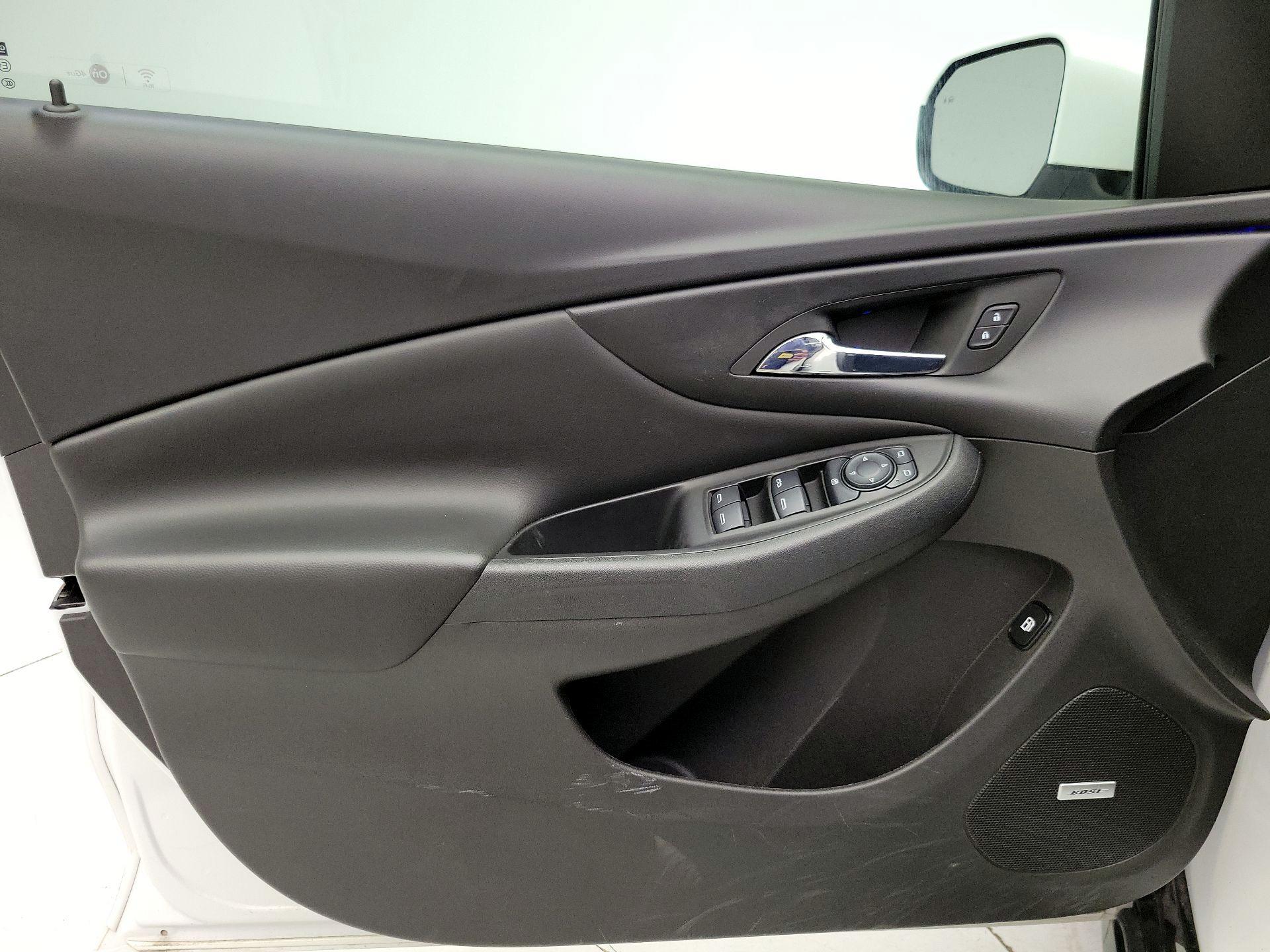 Thumbnail: 2017 Chevrolet Volt - 12