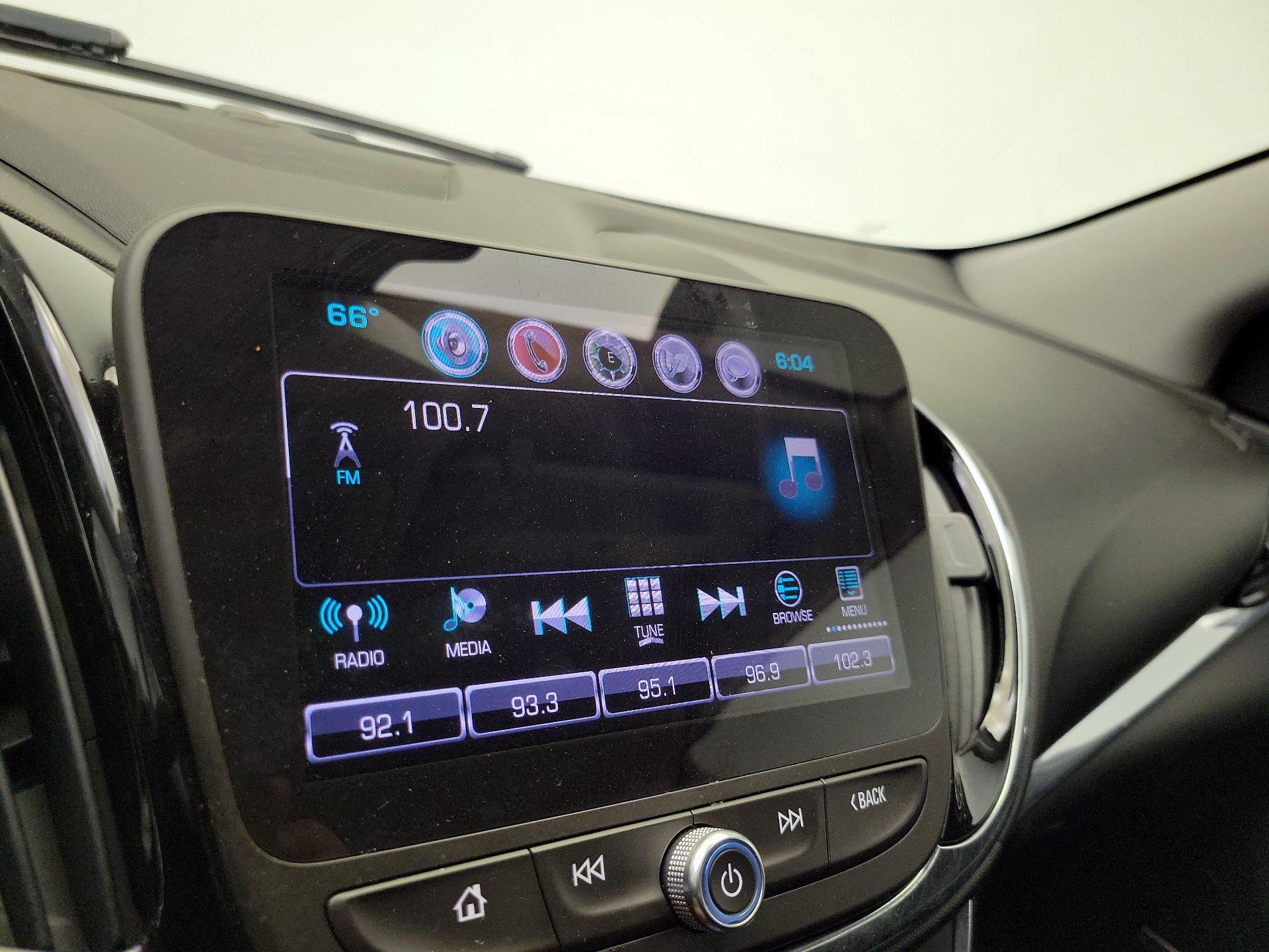 Thumbnail: 2017 Chevrolet Volt - 16