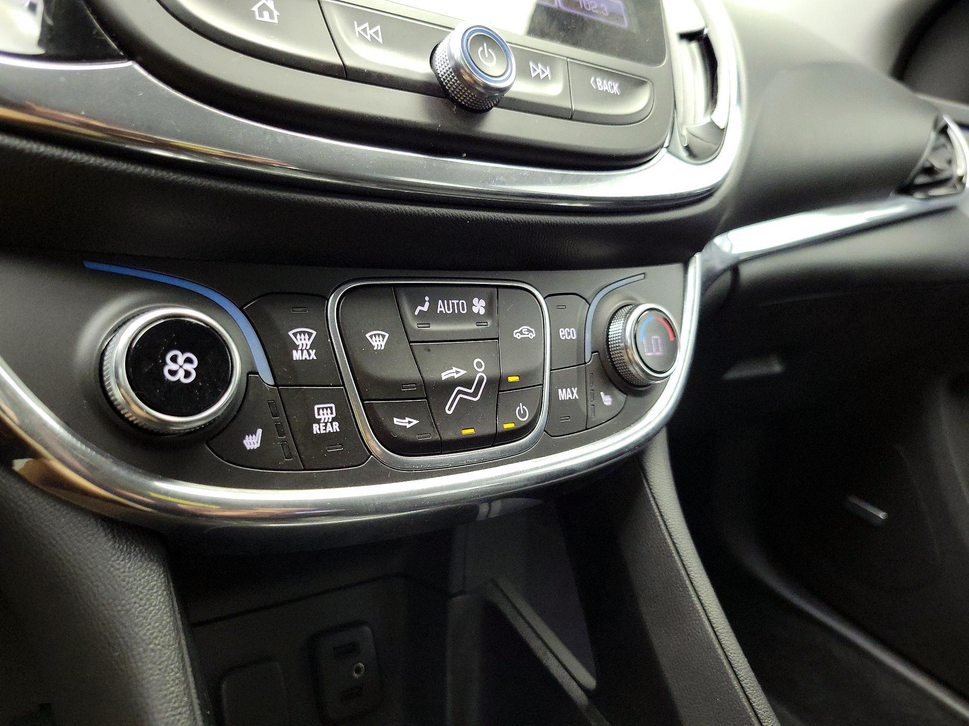 Thumbnail: 2017 Chevrolet Volt - 17